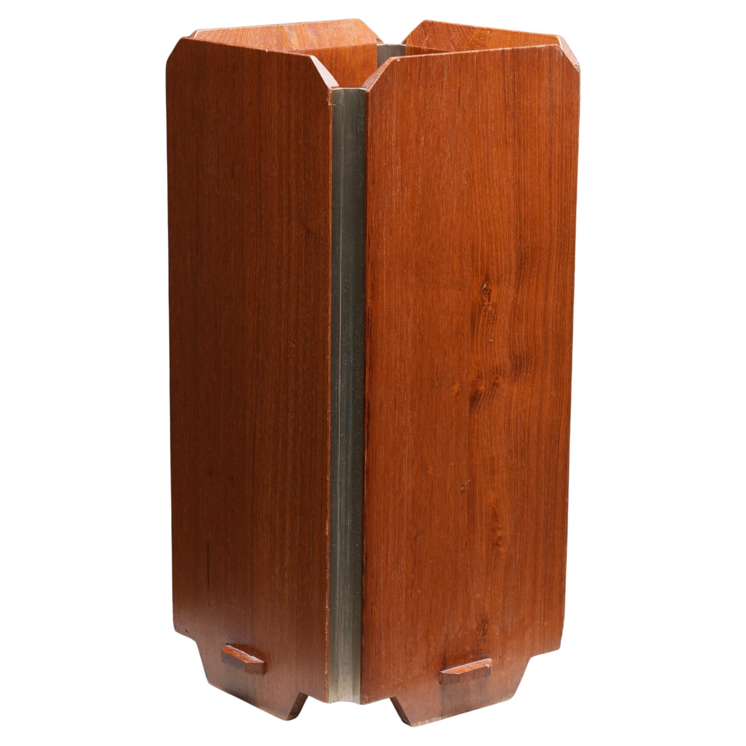 Ico Parisi Umbrella Stand for Stildomus in Walnut and Metal, Italy, 1950
s