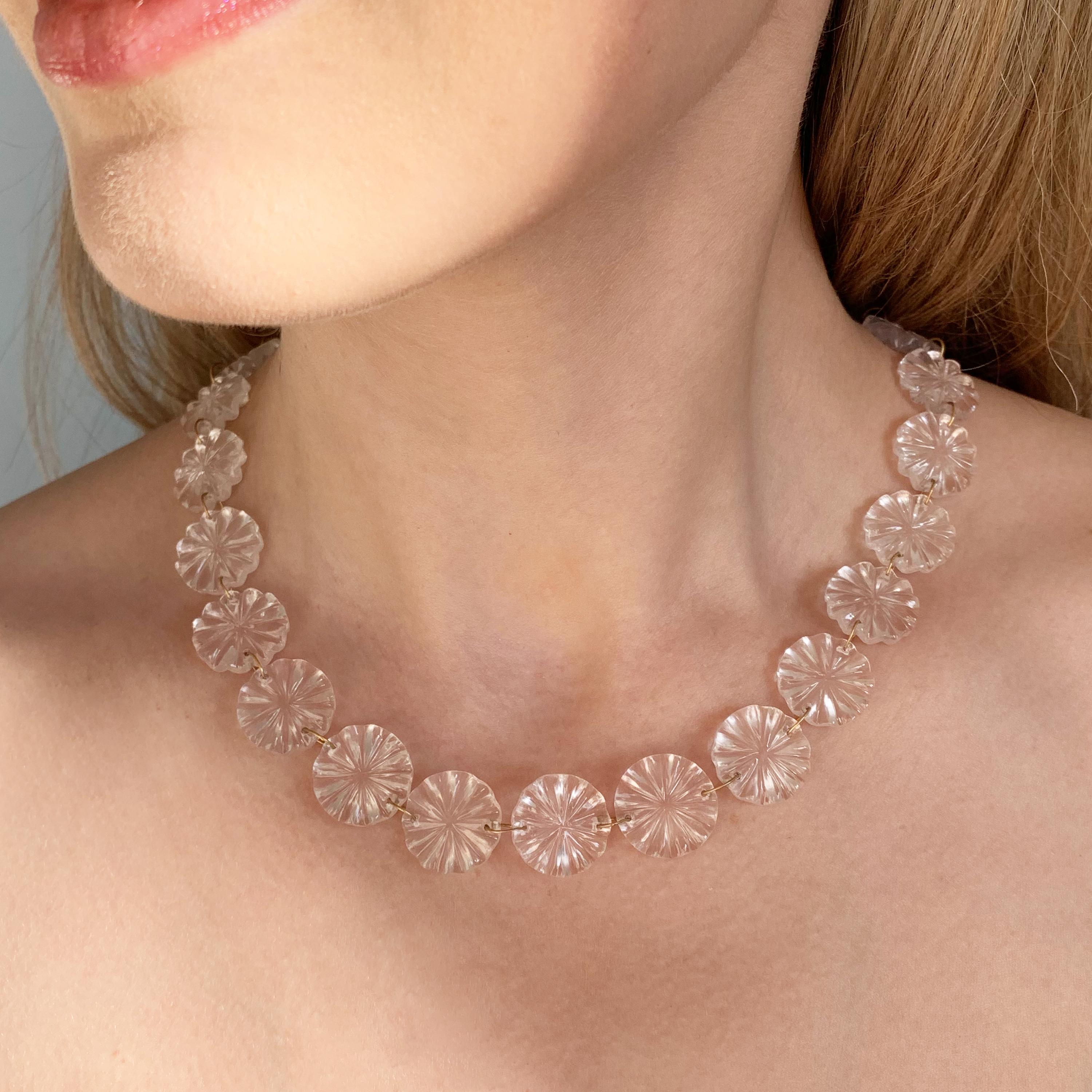 Ico & the Bird Fine Jewelry, collier en or 22 carats sculpté avec quartz rose 240 carats Pour femmes en vente