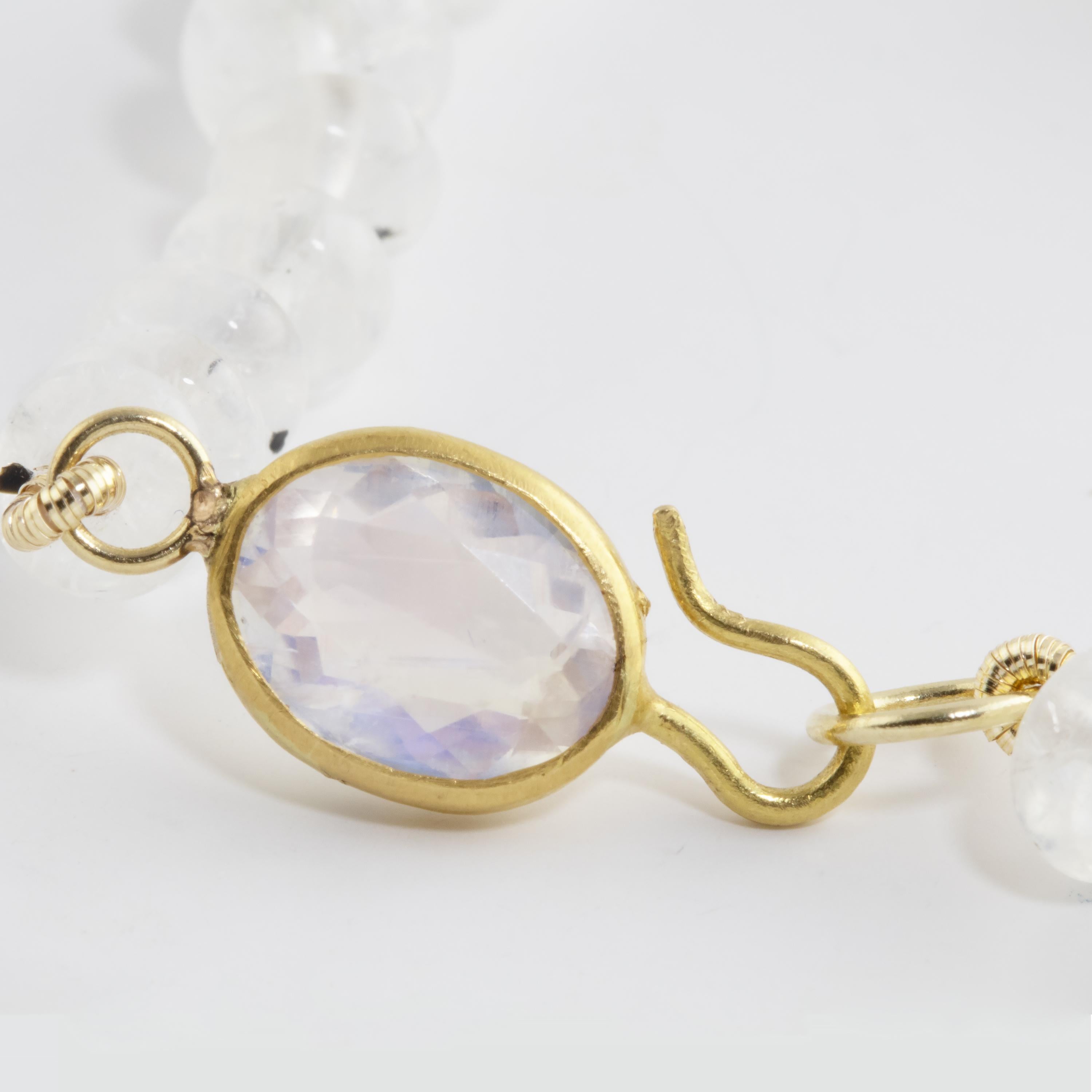 Ico & the Bird Fine Jewelry Rainbow Moonstone 22k Gold Necklace In New Condition For Sale In Los Angeles, CA