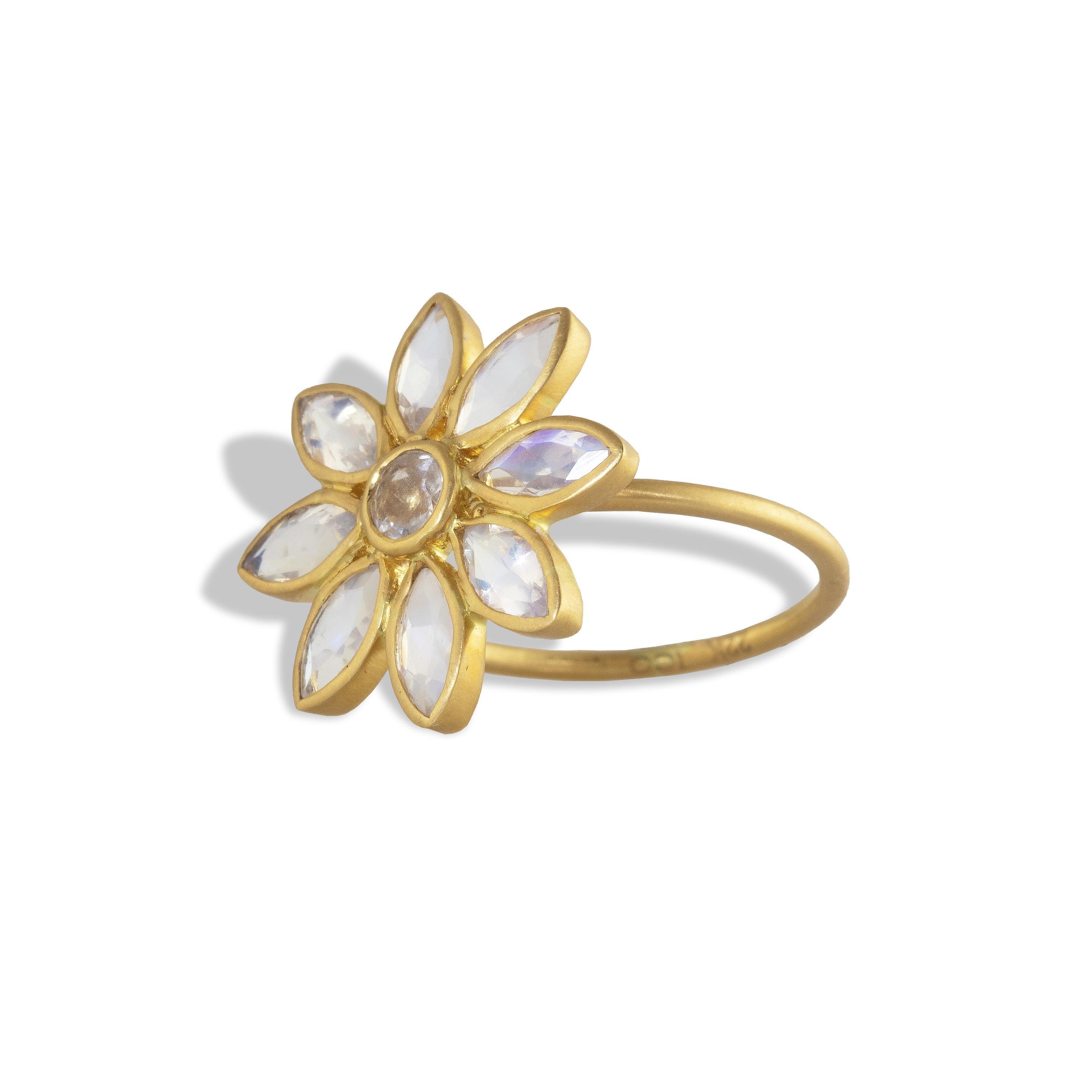 Contemporary Ico & the Bird Fine Jewelry 4.75 carat Rainbow Moonstone Flower Gold Ring For Sale
