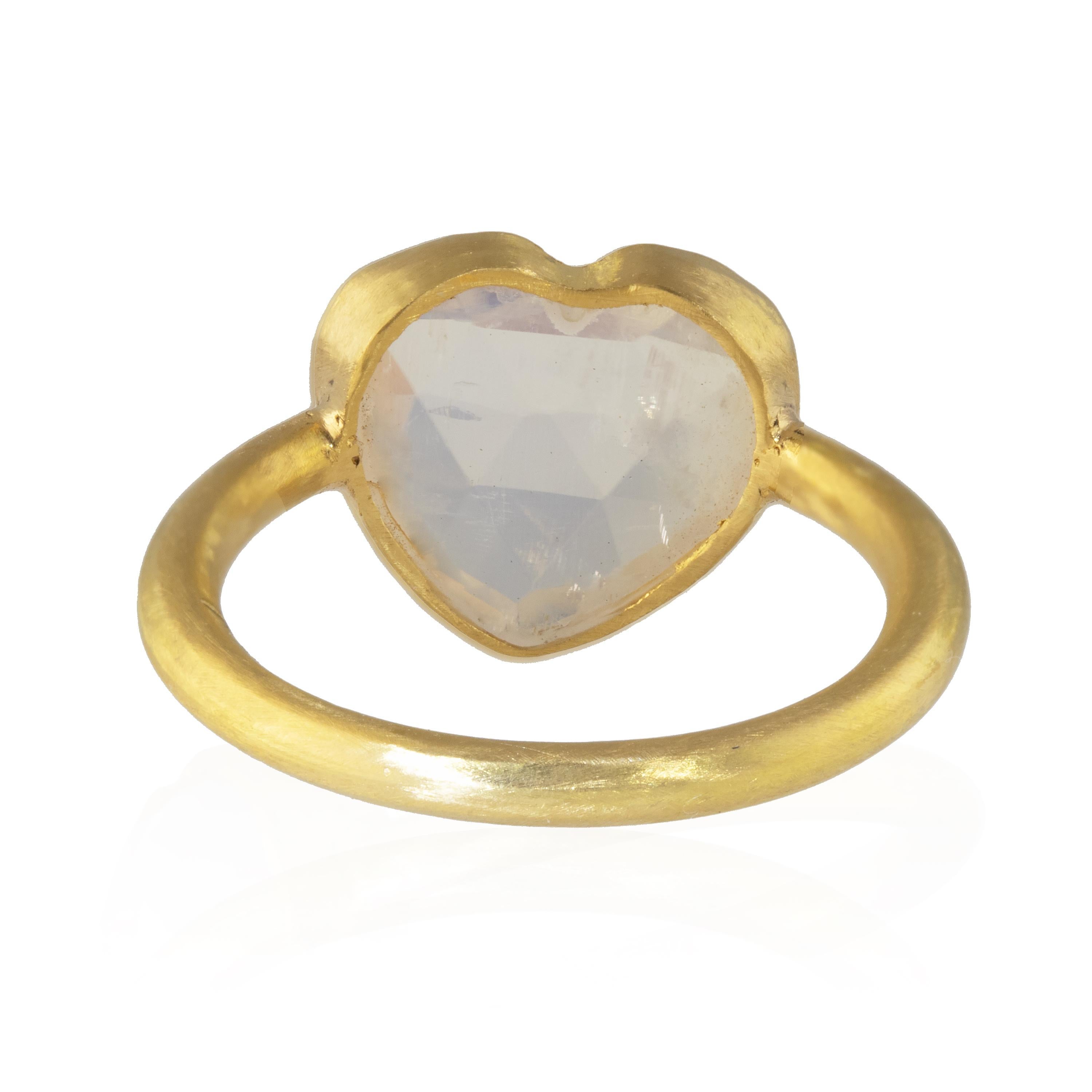 Artisan Ico & the Bird Fine Jewelry 6 carat Rainbow Moonstone Heart Ring  For Sale
