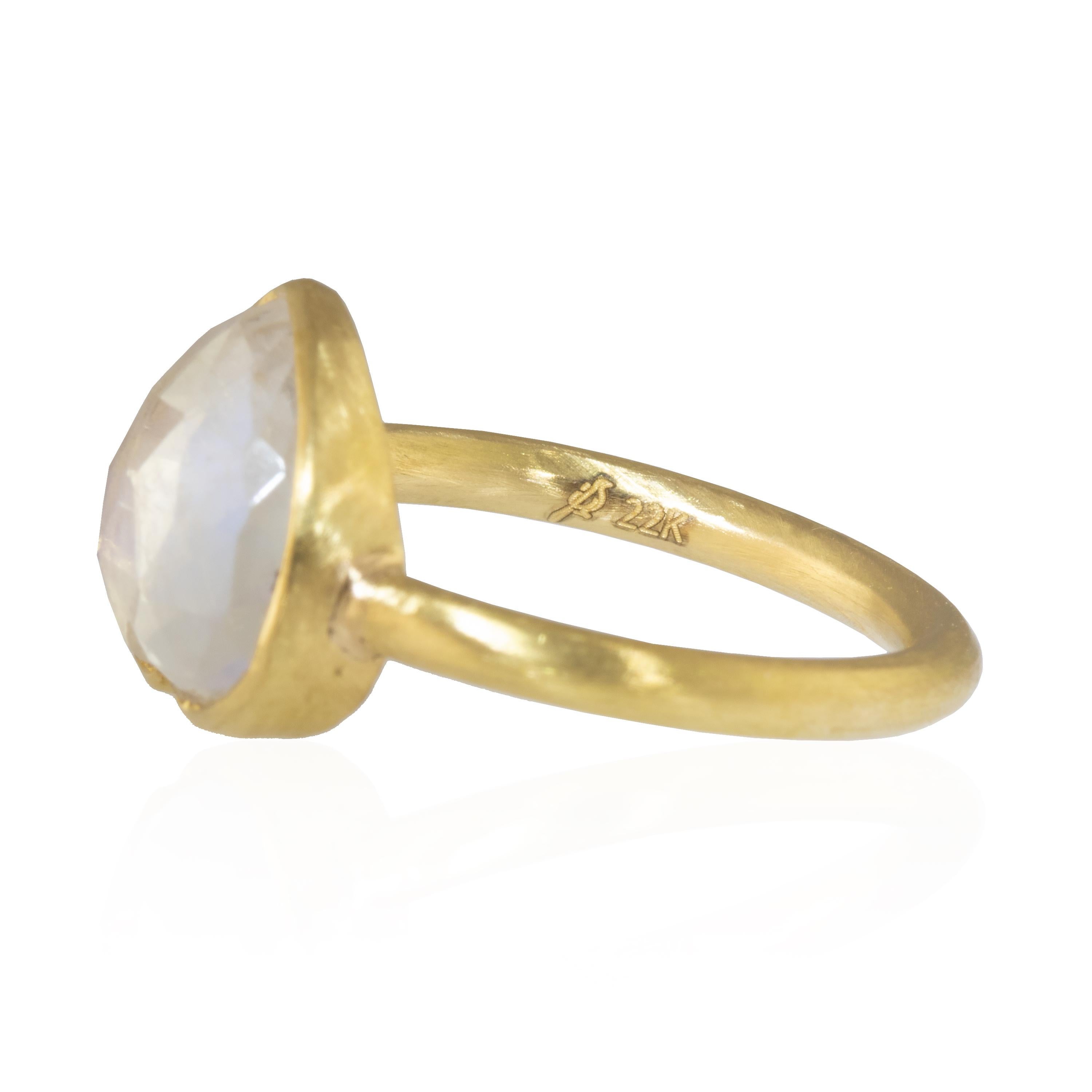 Rose Cut Ico & the Bird Fine Jewelry 6 carat Rainbow Moonstone Heart Ring  For Sale