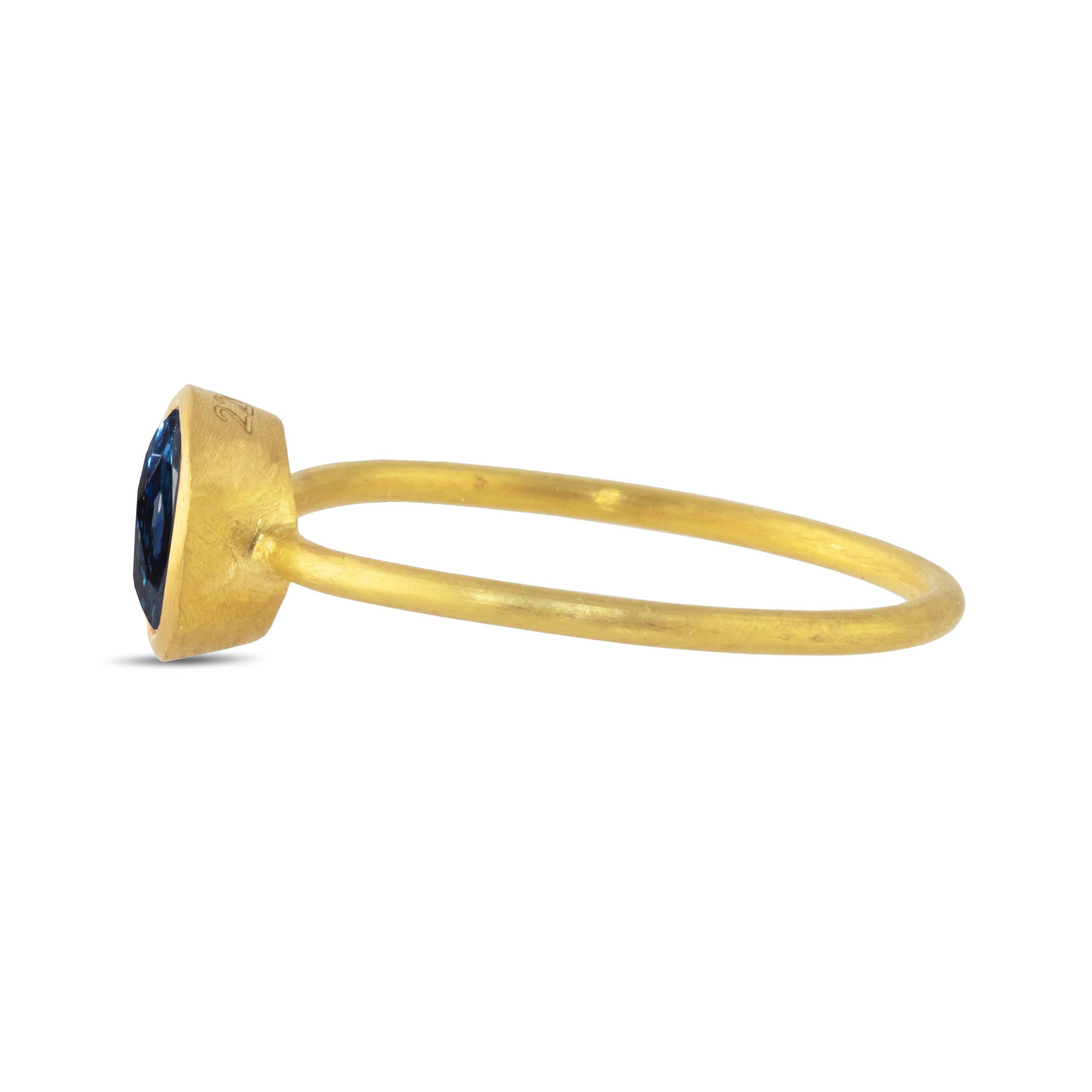Brilliant Cut Ico & the Bird Fine Jewelry Sapphire Stacking Ring 22k Gold For Sale