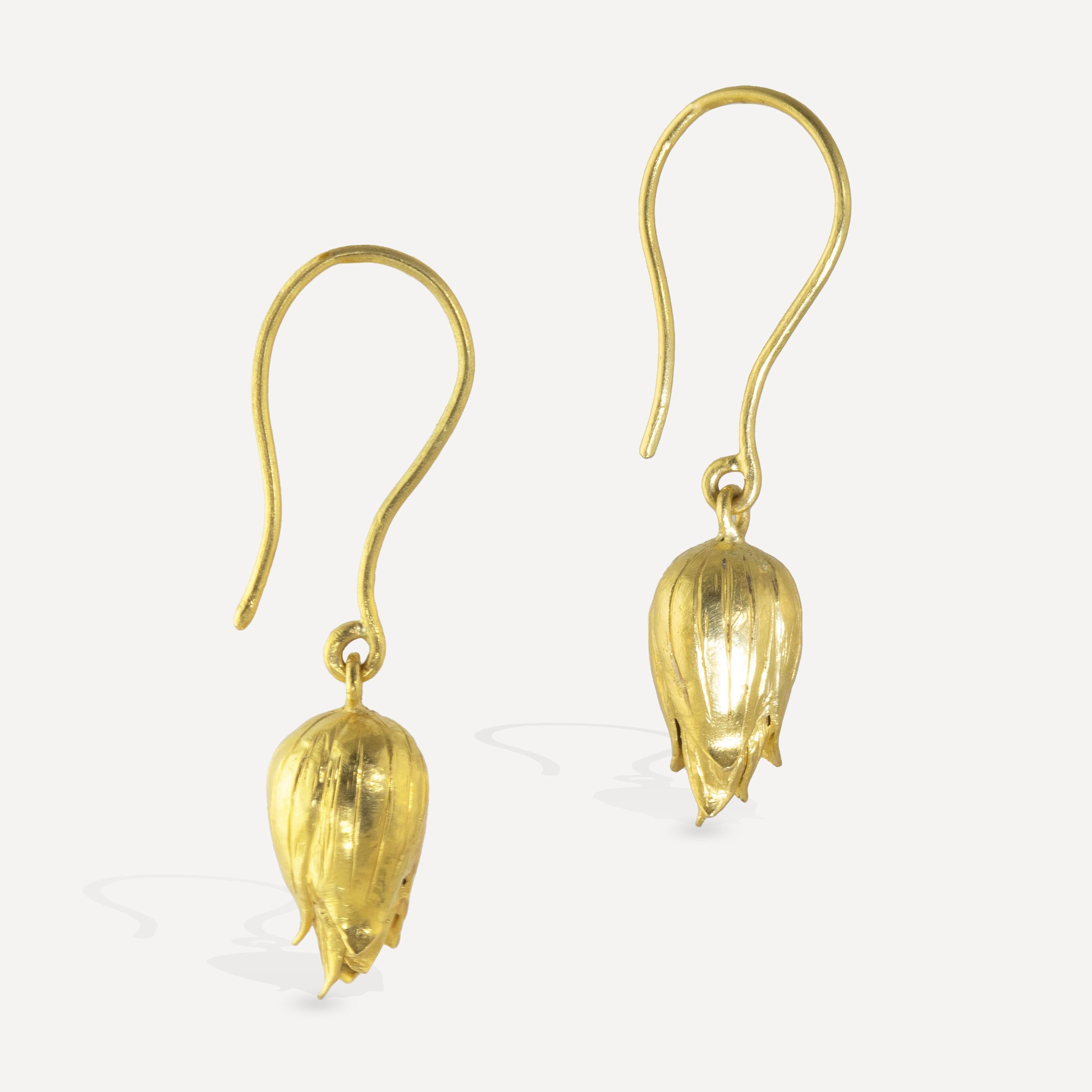 Ico & der Vogel Feinschmuck  & Türkis Berg Myanmar Knospe Gold Ohrringe (Kunsthandwerker*in) im Angebot