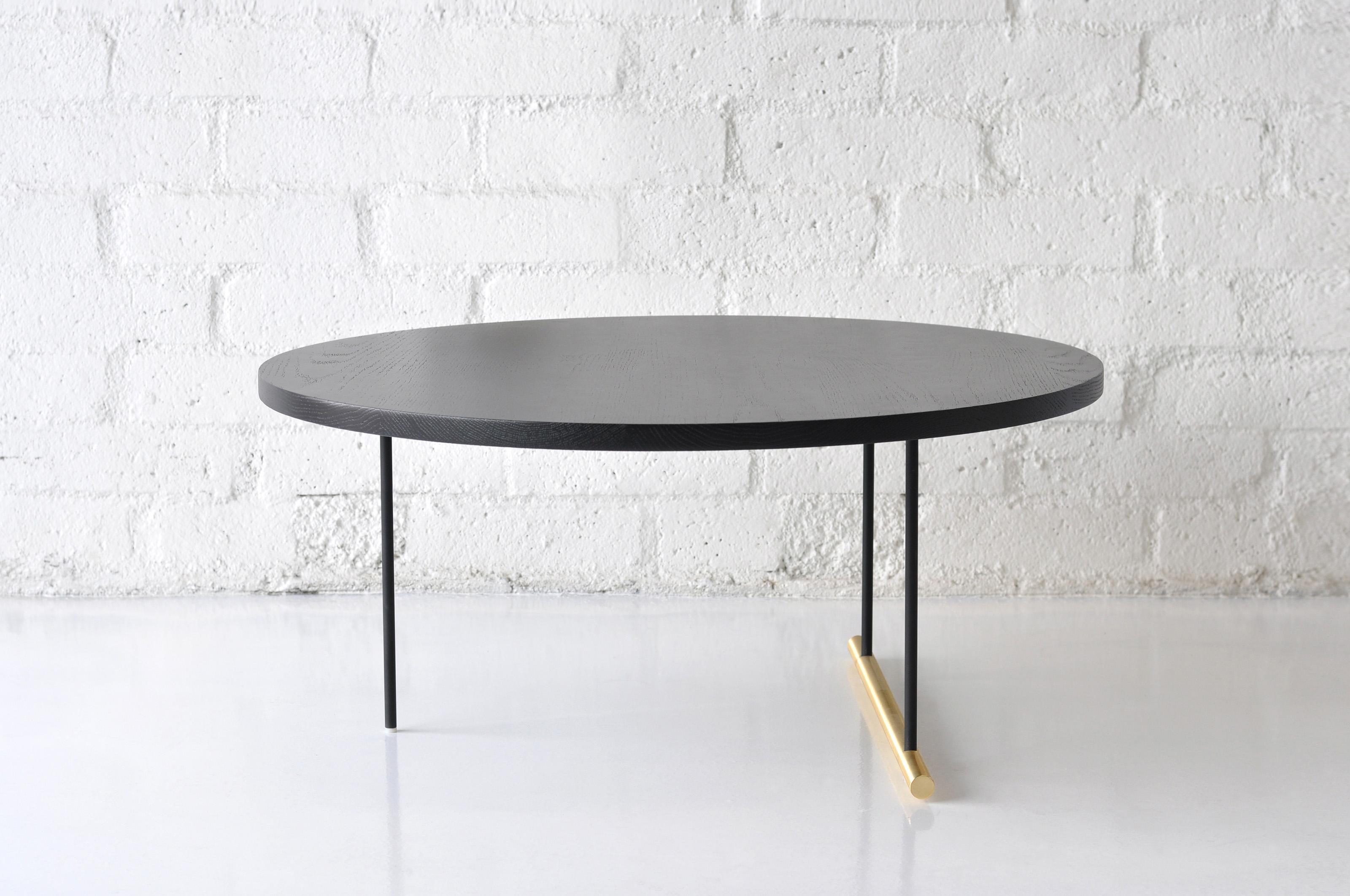 Américain Grande table basse emblématique en chêne ébénisé de Phase Design en vente