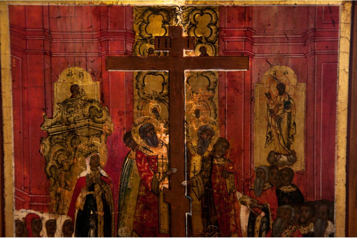 Icon of the Exaltation of the Lord's Cross.

Tempera on board, chalk-gypsum base, gilding.

Explanatory inscriptions are written in Cyrillic.

Russia 18th/19th century, dimensions 31.3/27/3.2 cm