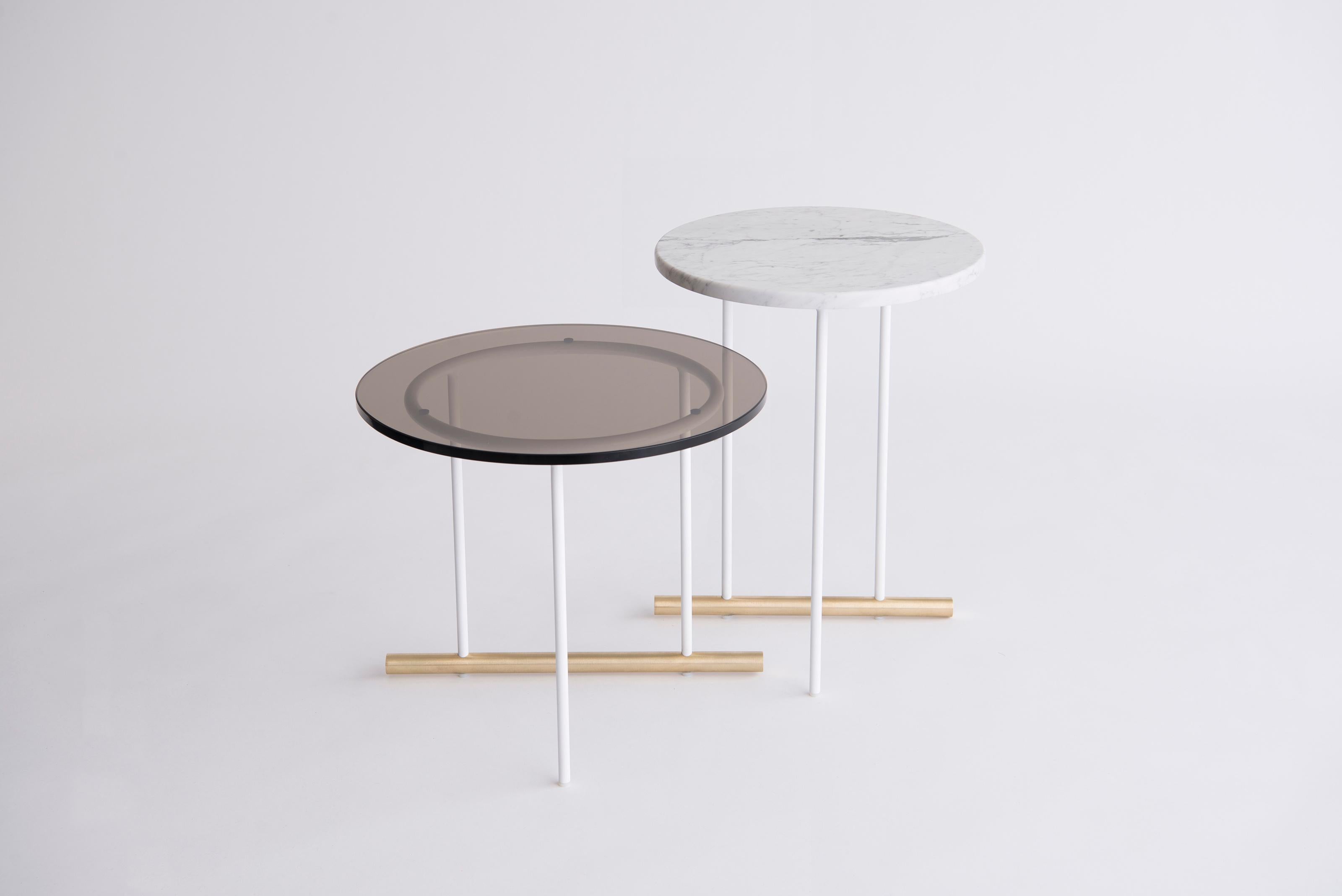 Américain Petite table d'appoint Icon White Carrara de Phase Design en vente