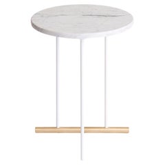 Petite table d'appoint Icon White Carrara de Phase Design