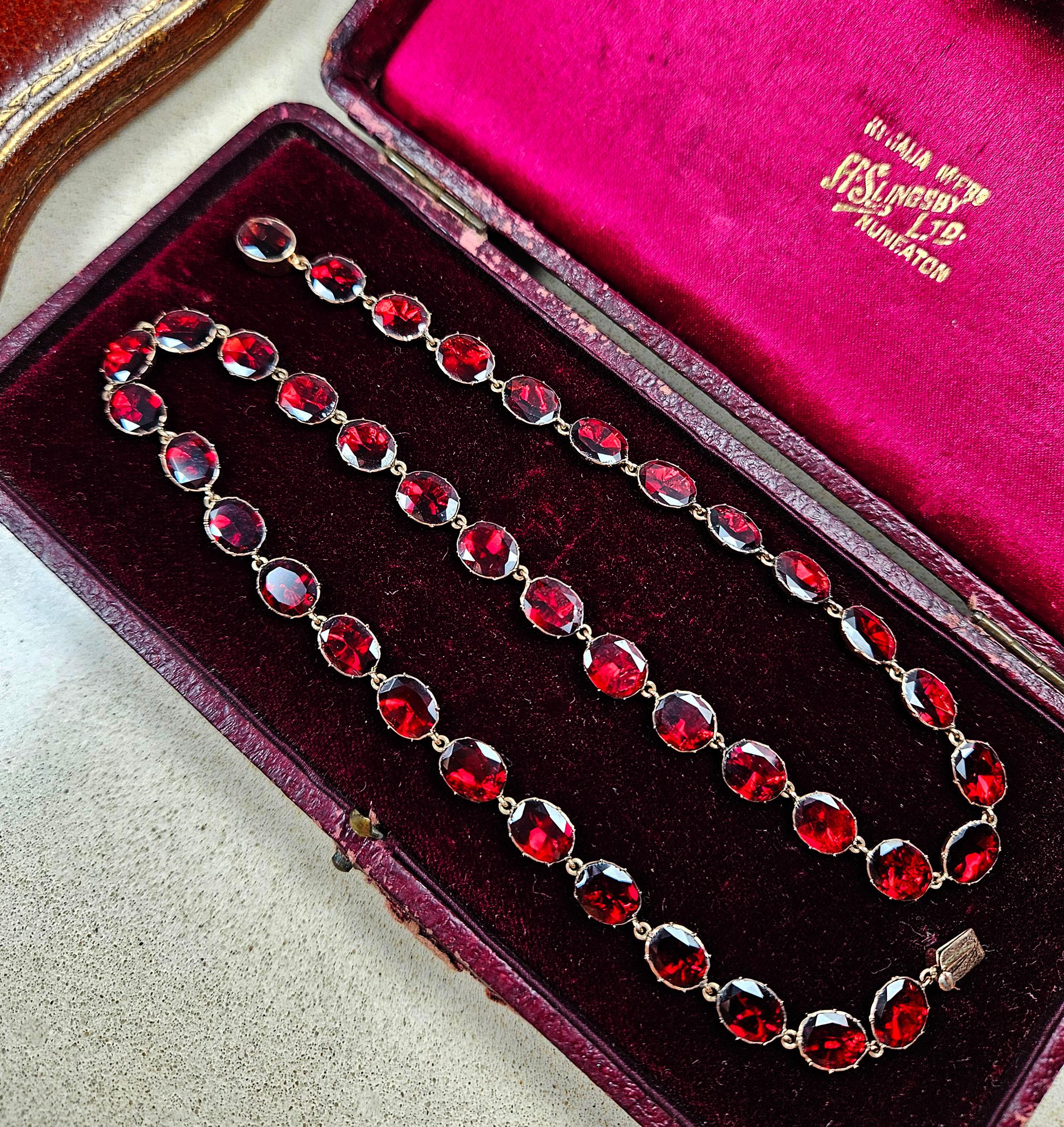Icónico collar inglés georgiano de 1820 con granate de corte plano Riviere de oro rosa de 9 ct en venta 6