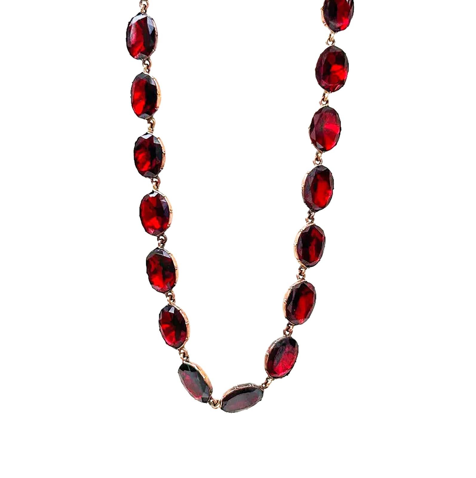 Icónico collar inglés georgiano de 1820 con granate de corte plano Riviere de oro rosa de 9 ct en venta 13