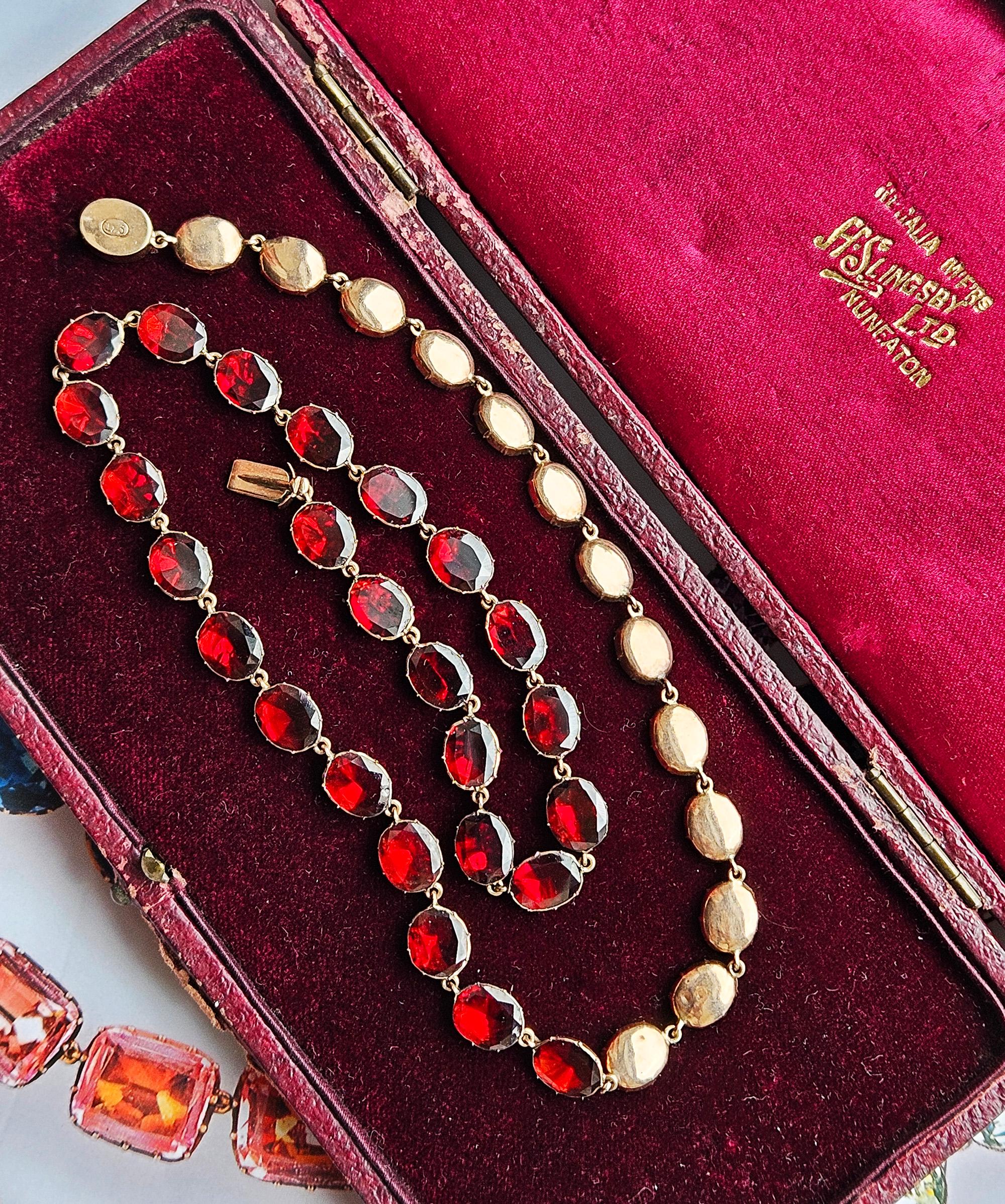 Icónico collar inglés georgiano de 1820 con granate de corte plano Riviere de oro rosa de 9 ct Georgiano en venta