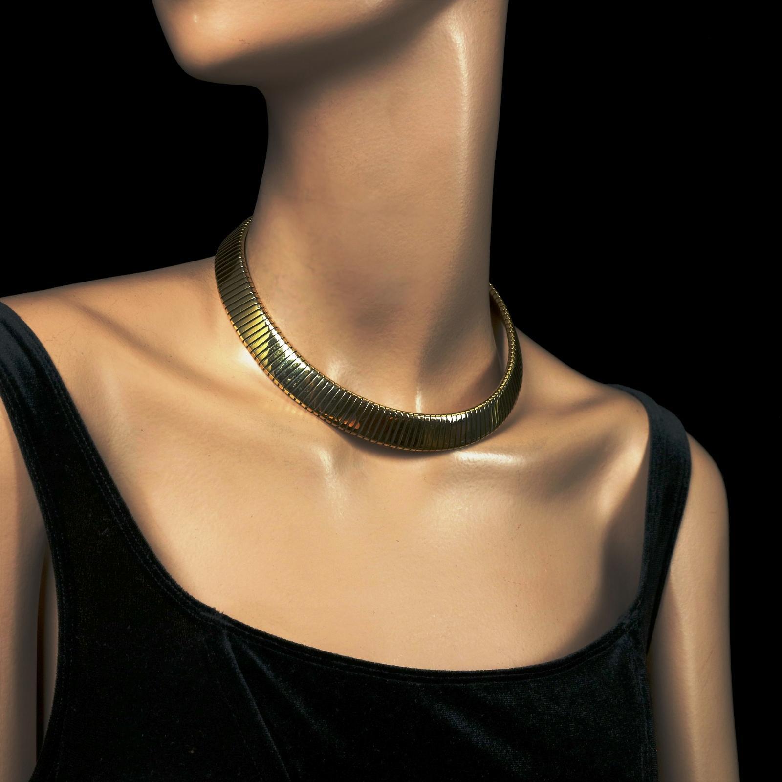 Women's or Men's Iconic 18 Carat Yellow Gold Tubogas Necklace by Bulgari, circa 1970s