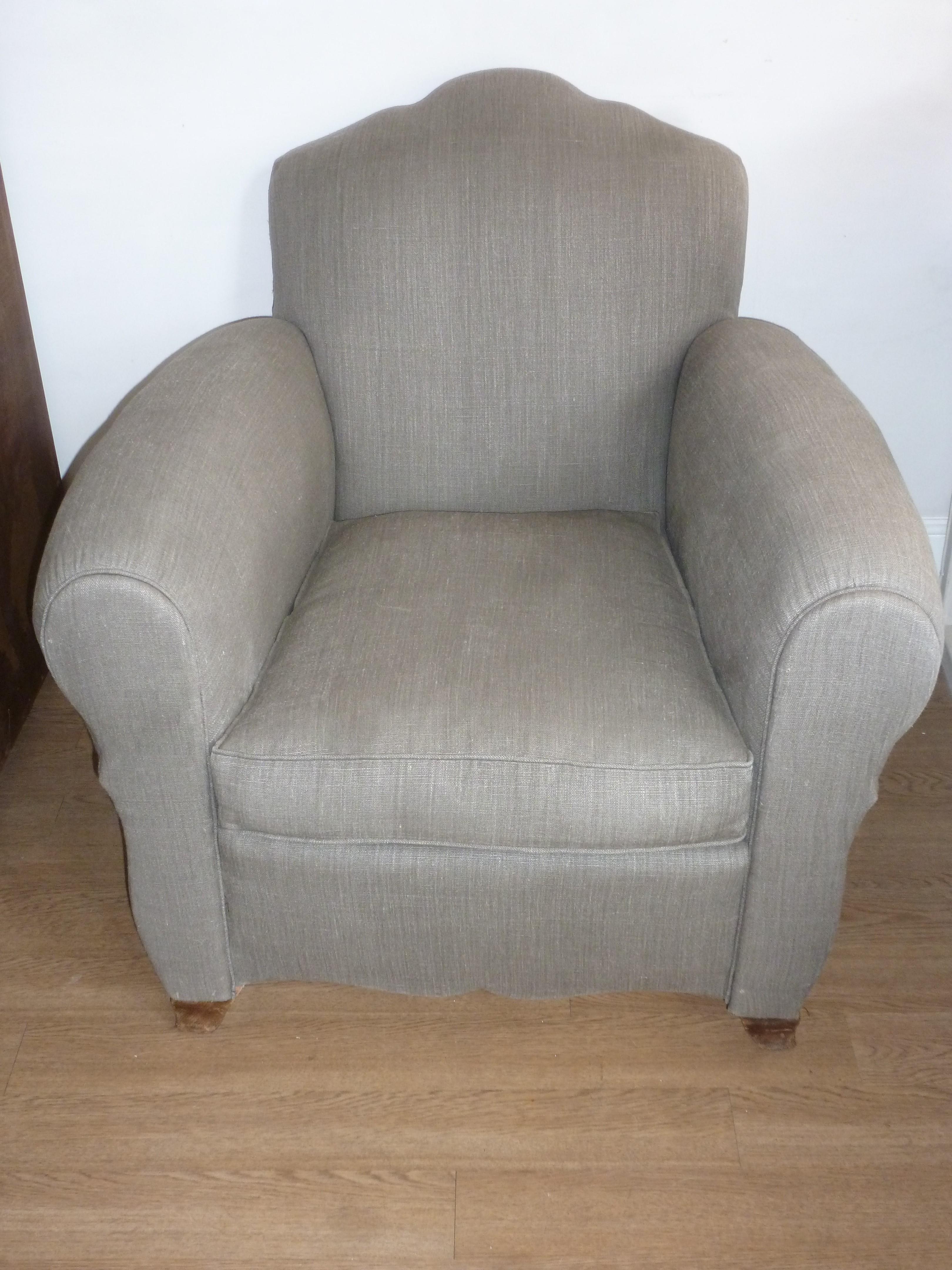 Iconic 1940 French Art Deco Club Chair Armchair Re-Upholstered Grey French Linen In Good Condition For Sale In Dorking, Surrey
