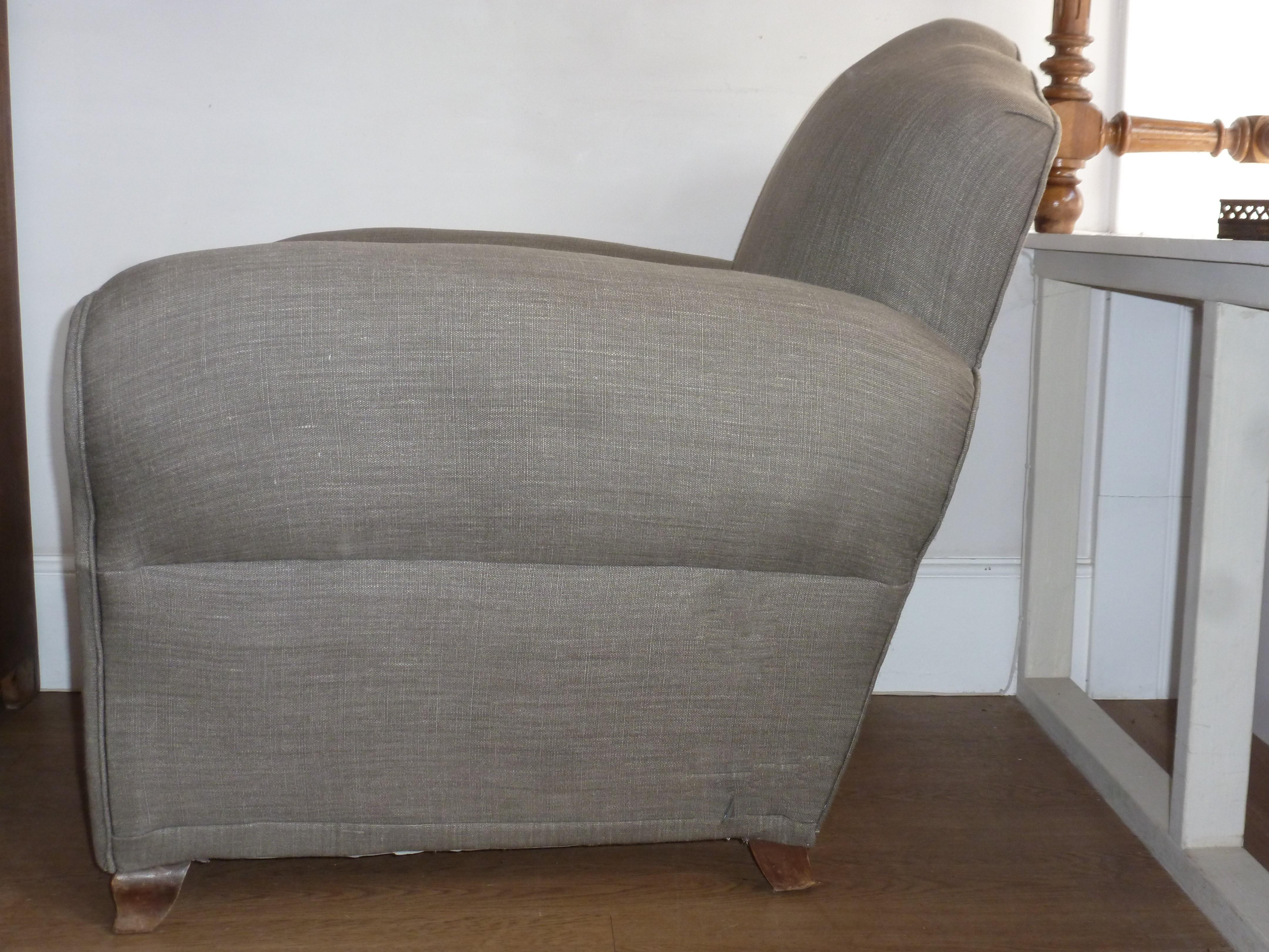 Iconic 1940 French Art Deco Club Chair Armchair Re-Upholstered Grey French Linen For Sale 2