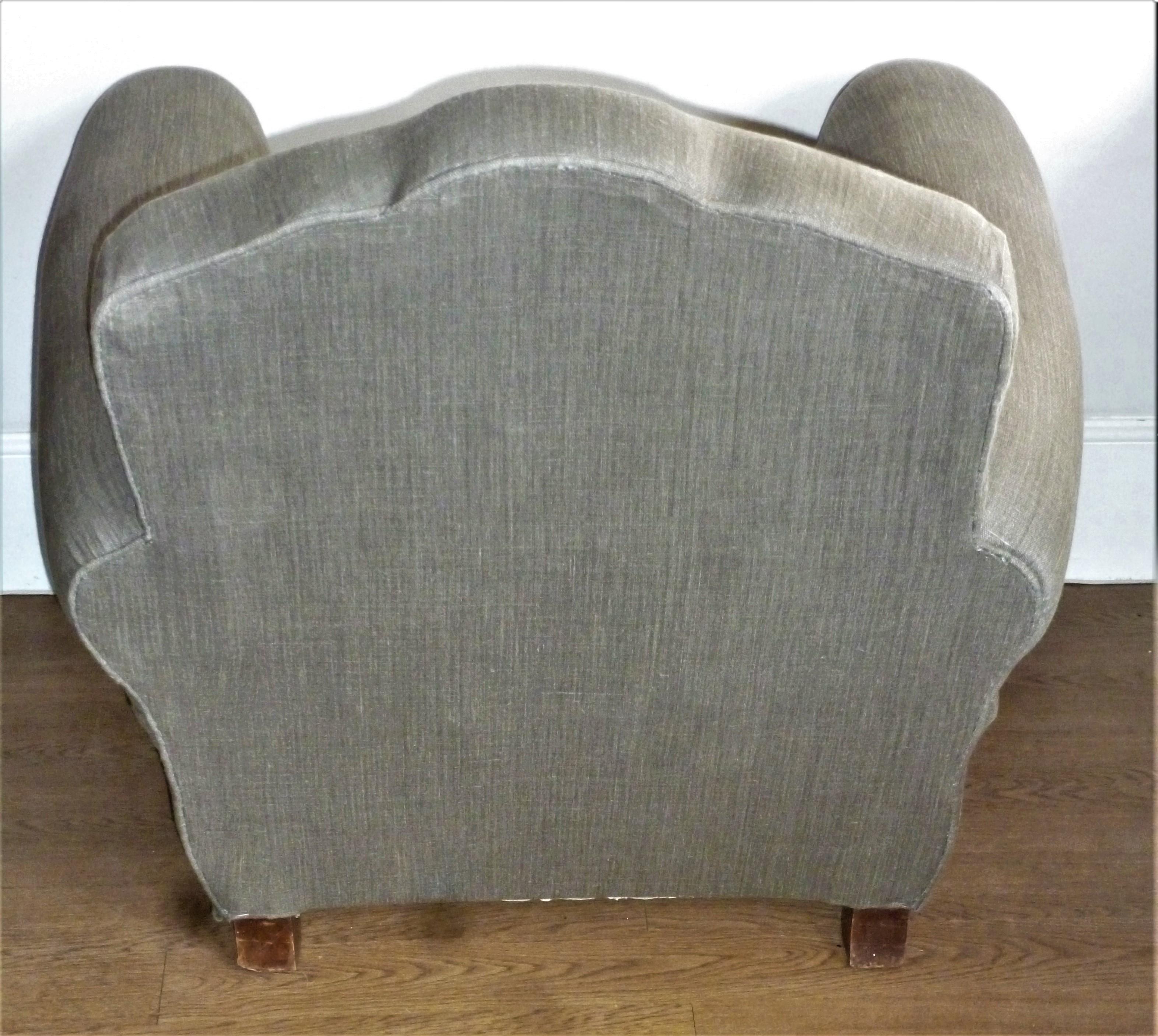 Iconic 1940 French Art Deco Club Chair Armchair Re-Upholstered Grey French Linen For Sale 4