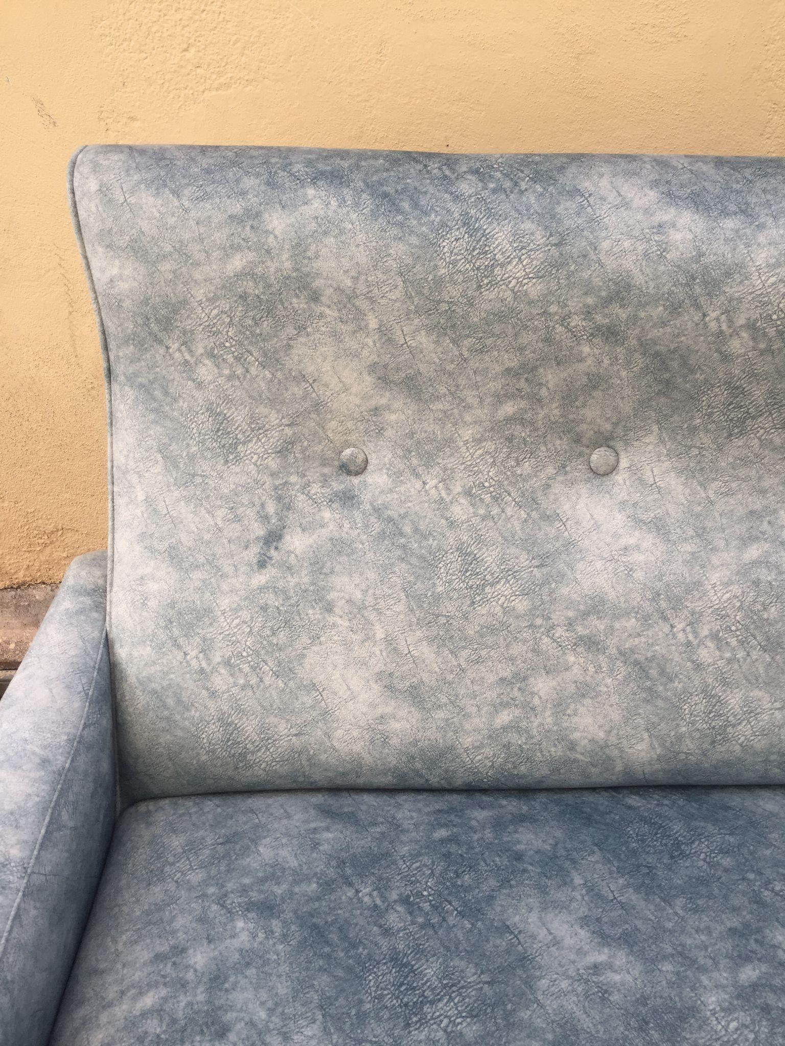 Iconic, 1960s Gigi Radice Style Mid-Century Modern Brass and Velvet Italian Sofa For Sale 1