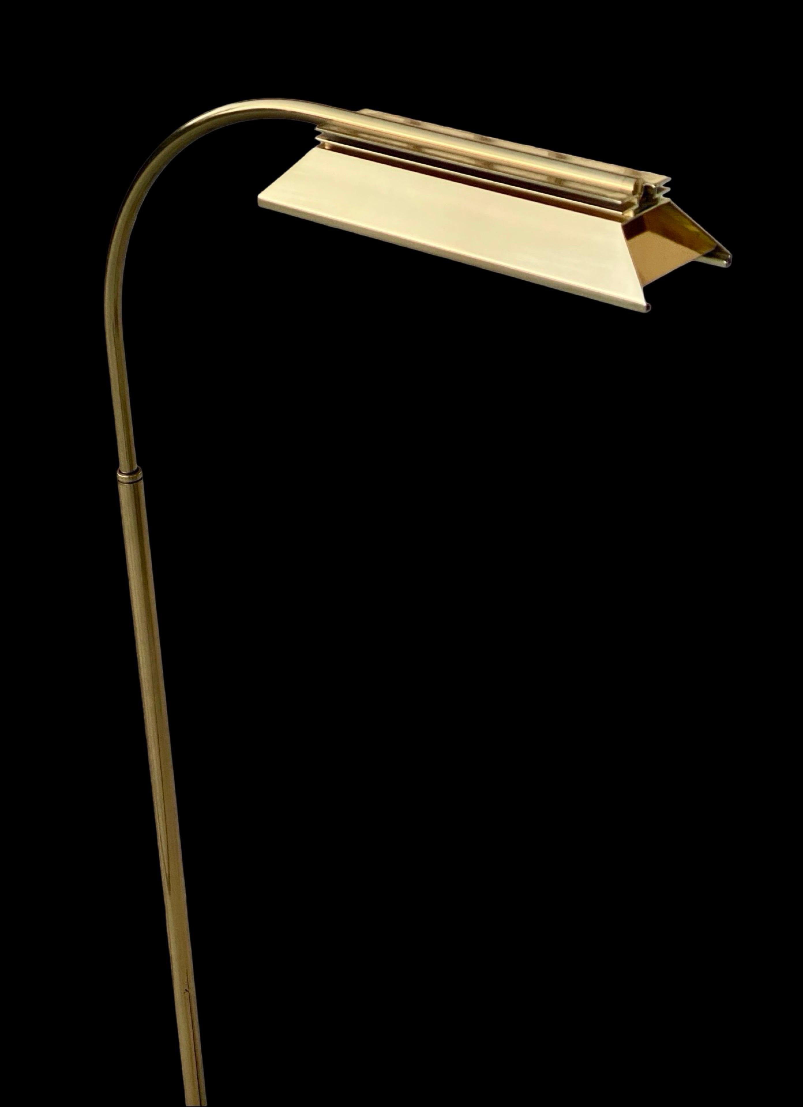 Lampadaire de lecture iconique des années 1970 en laiton Architectural Modern Lighting by Casella Lighting en vente 6