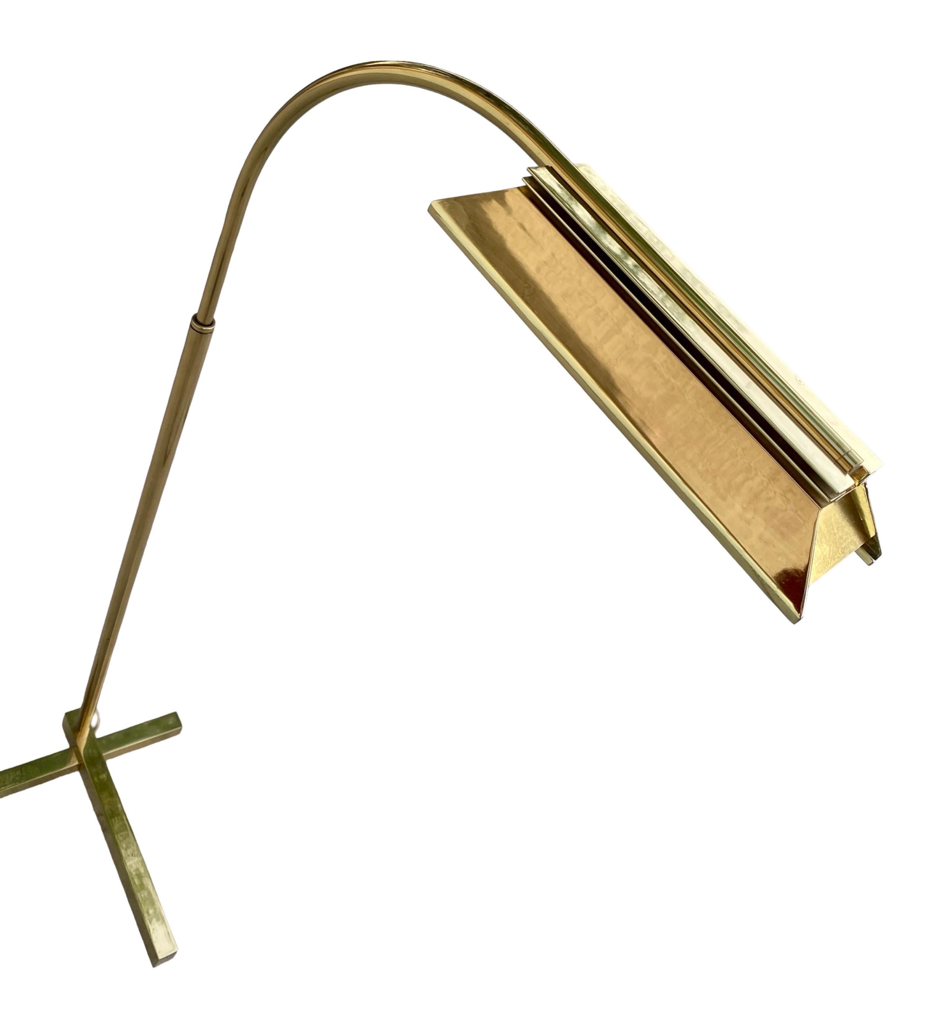Lampadaire de lecture iconique des années 1970 en laiton Architectural Modern Lighting by Casella Lighting en vente 11
