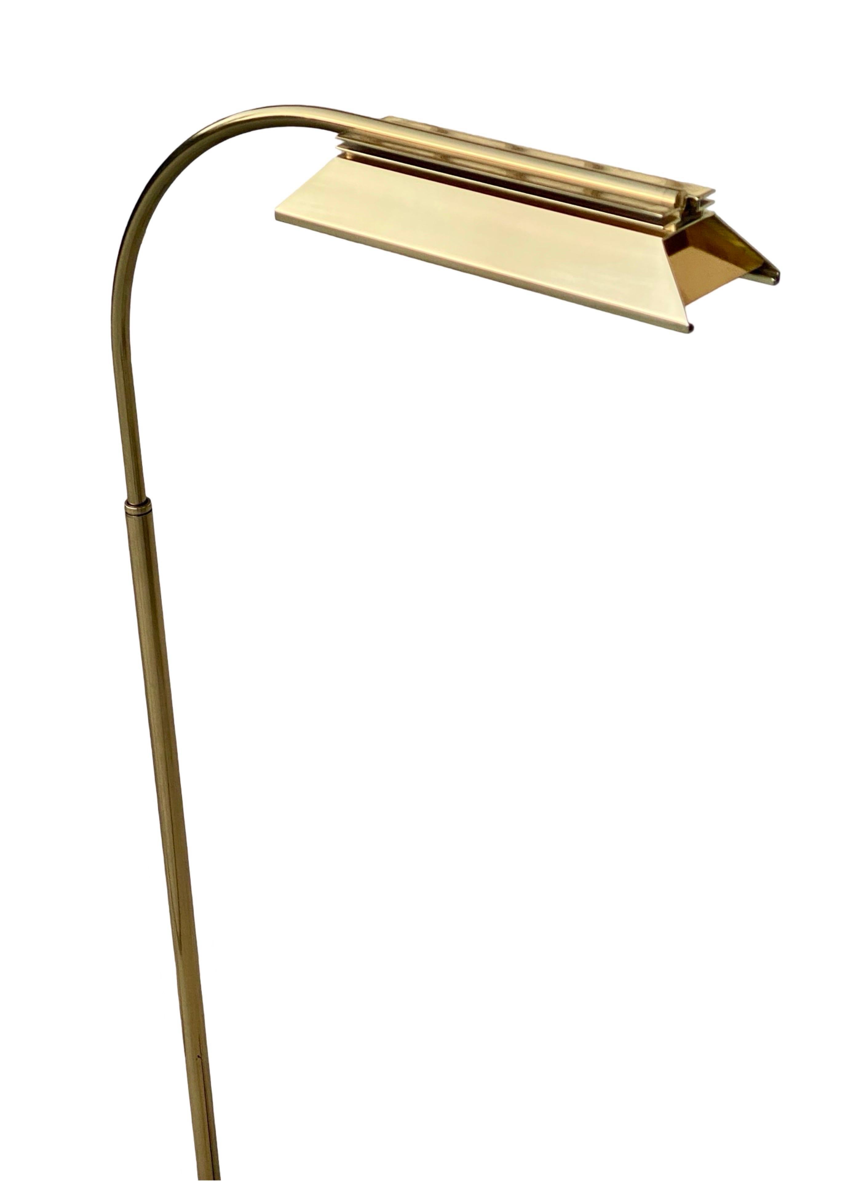 Fin du 20e siècle Lampadaire de lecture iconique des années 1970 en laiton Architectural Modern Lighting by Casella Lighting en vente