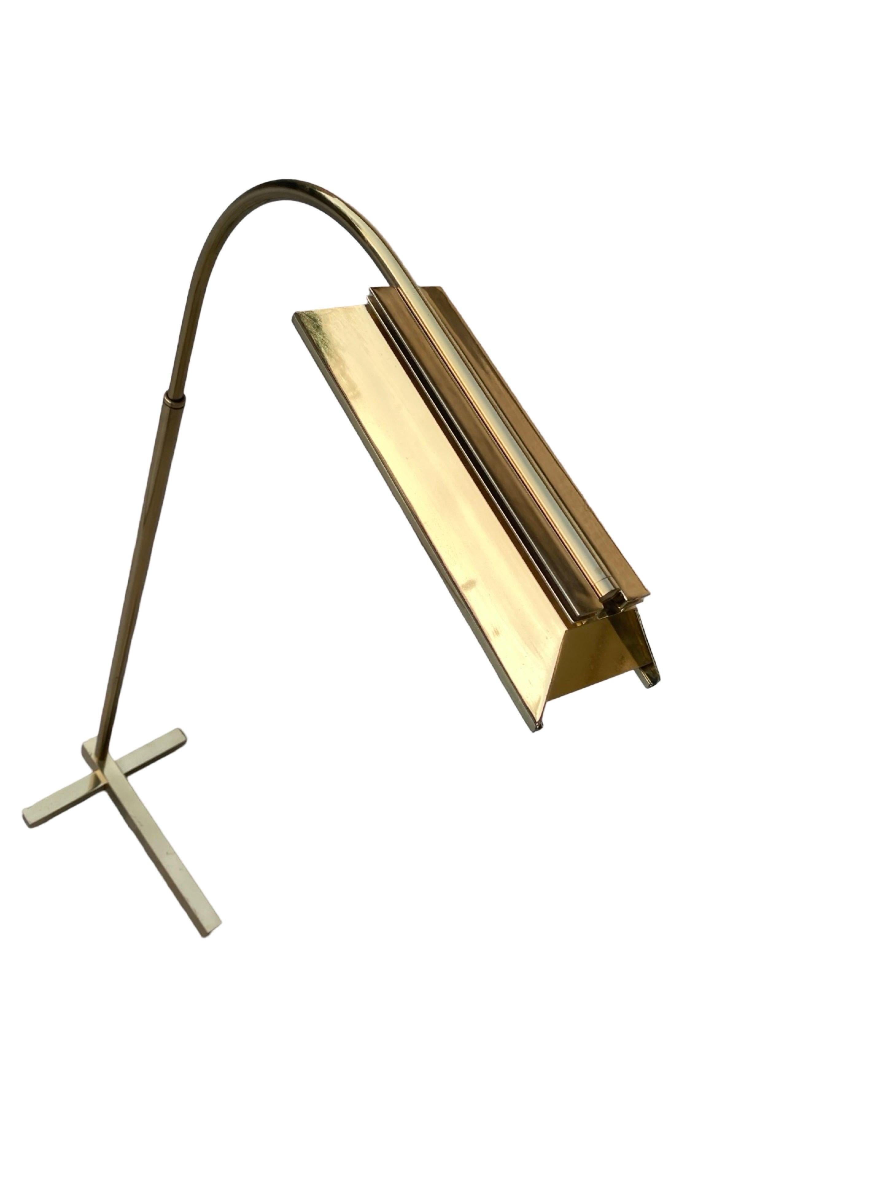 Laiton Lampadaire de lecture iconique des années 1970 en laiton Architectural Modern Lighting by Casella Lighting en vente