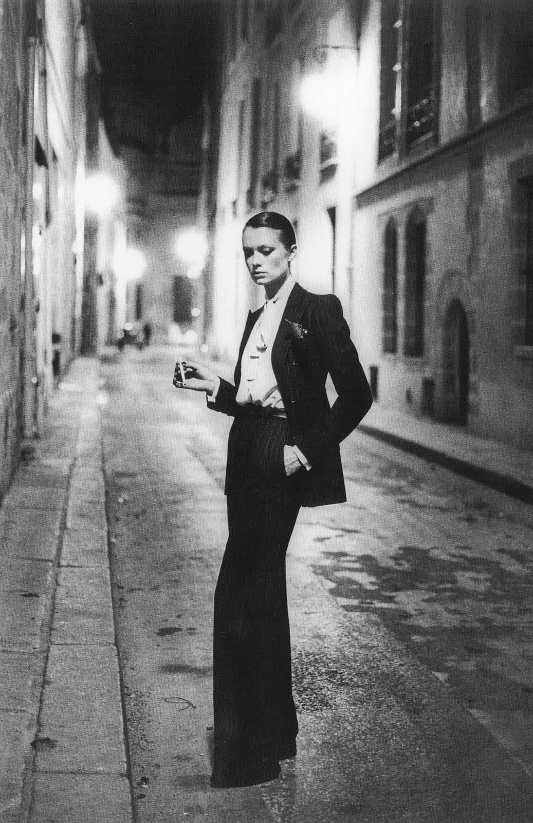 Iconic 1978 YVES SAINT LAURENT black velvet 'le smoking' jacket 6