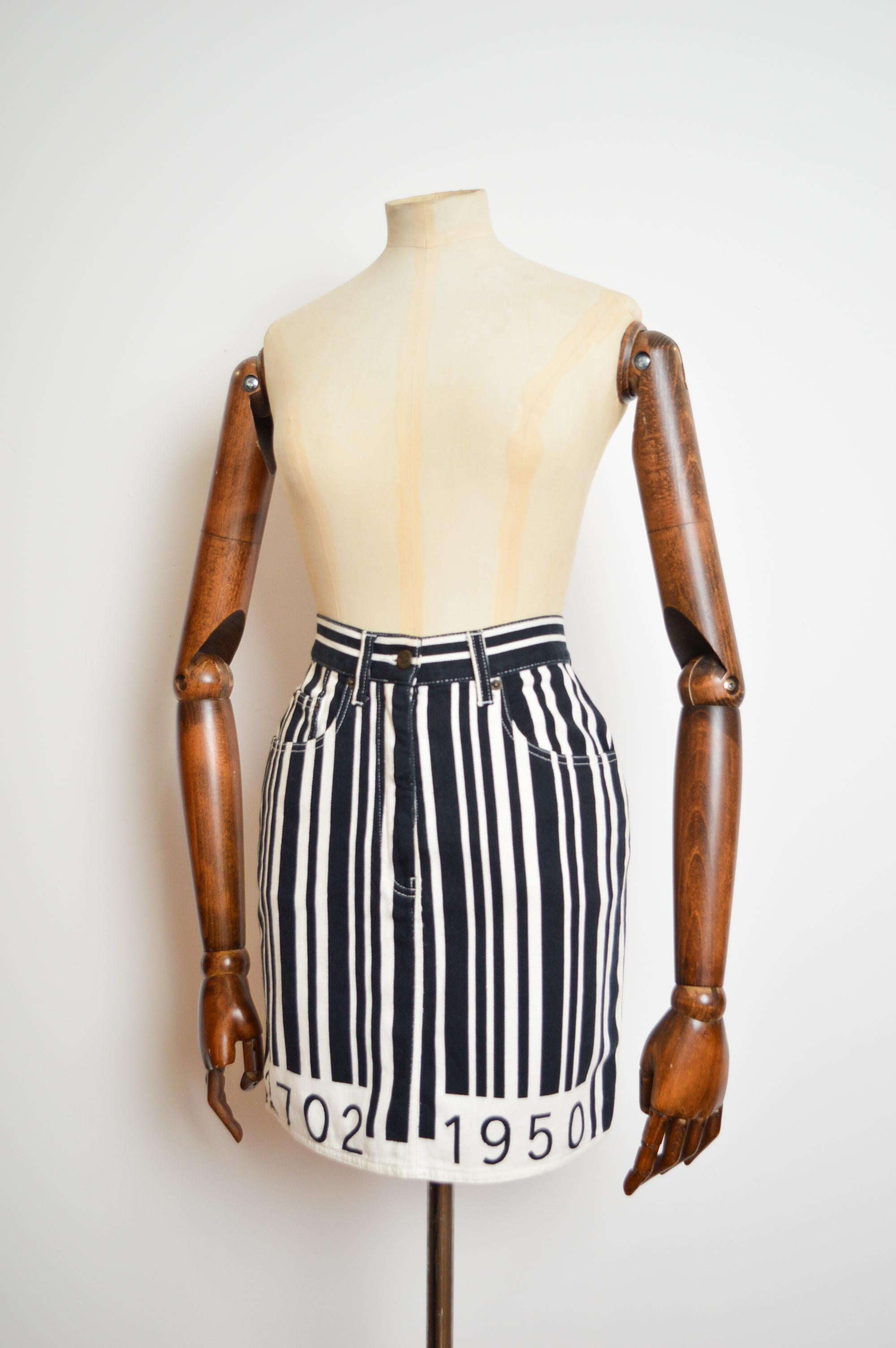 Beige Iconic 1990s Cheap & Chic Franco Moschino Barcode Stripe Denim Pencil Mini Skirt For Sale