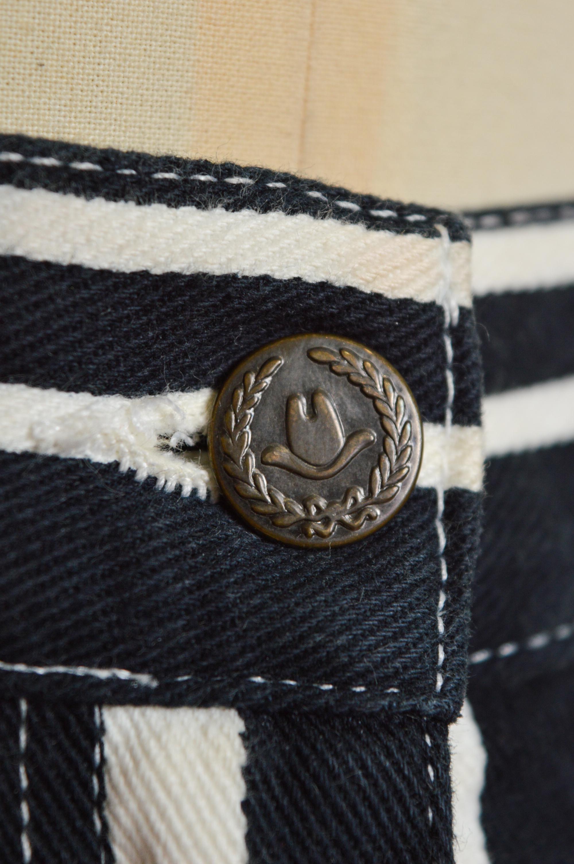 Iconic 1990s Cheap & Chic Franco Moschino Barcode Stripe Denim Pencil Mini Skirt For Sale 1