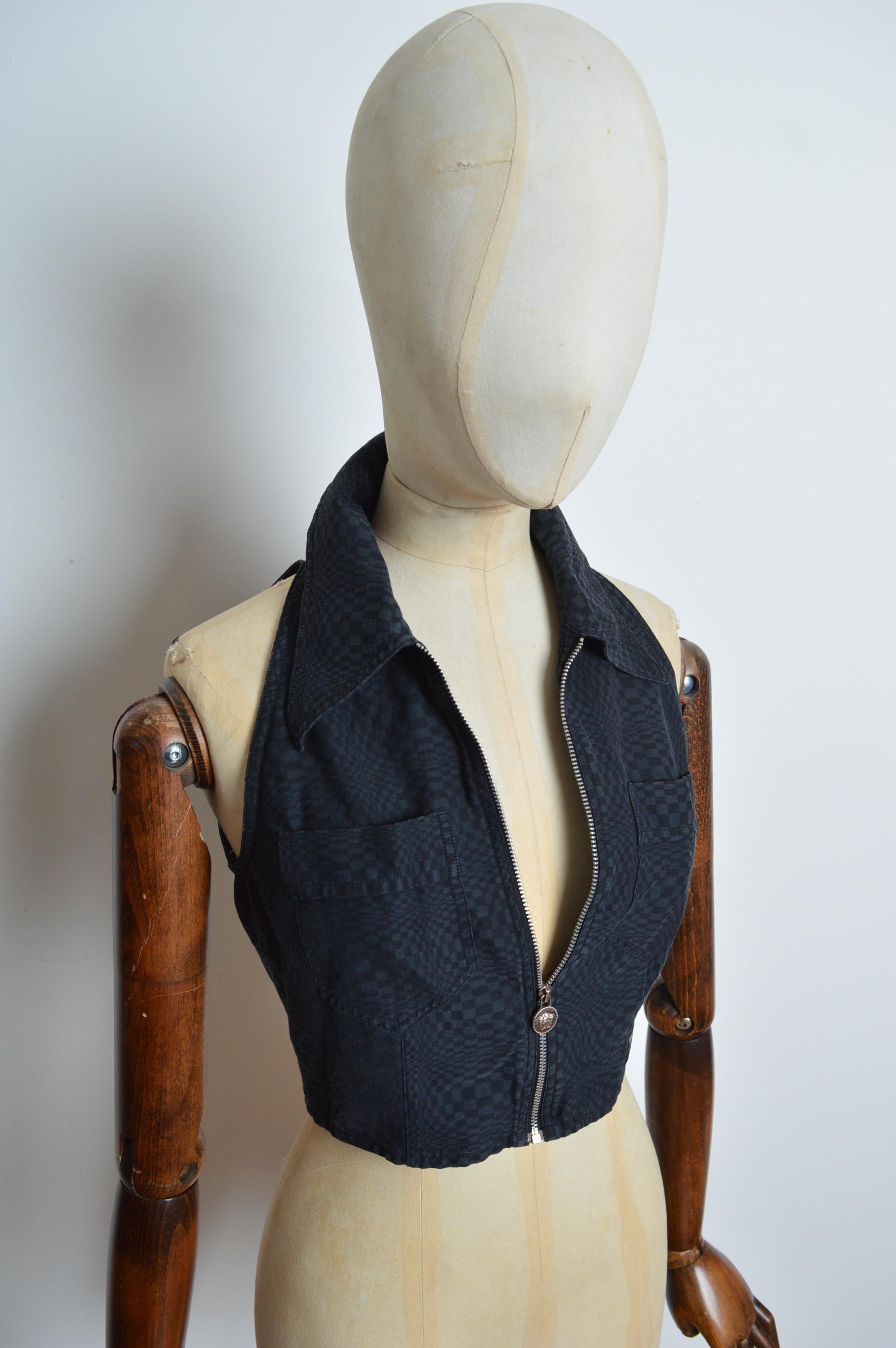 Iconic 1990s Versace Jeans Couture Black Zip up Crop Top in Black Psychedelic For Sale 2