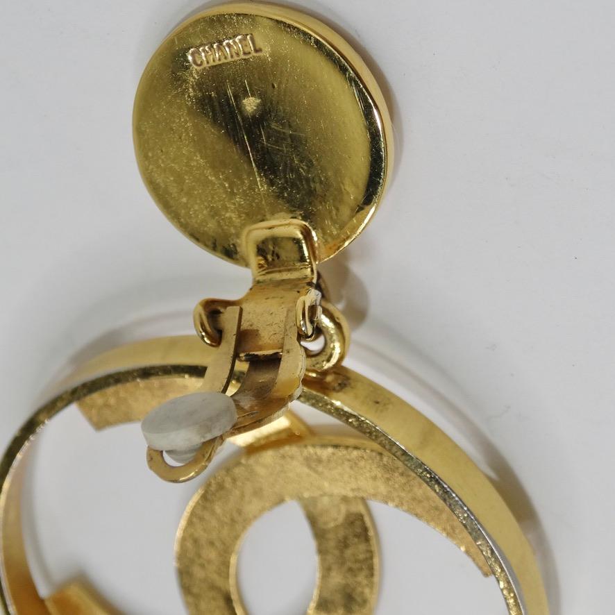 Iconic 24K Gold Chanel 1980s Jumbo Interlocking 'C' Hoop Earrings In Good Condition For Sale In Scottsdale, AZ