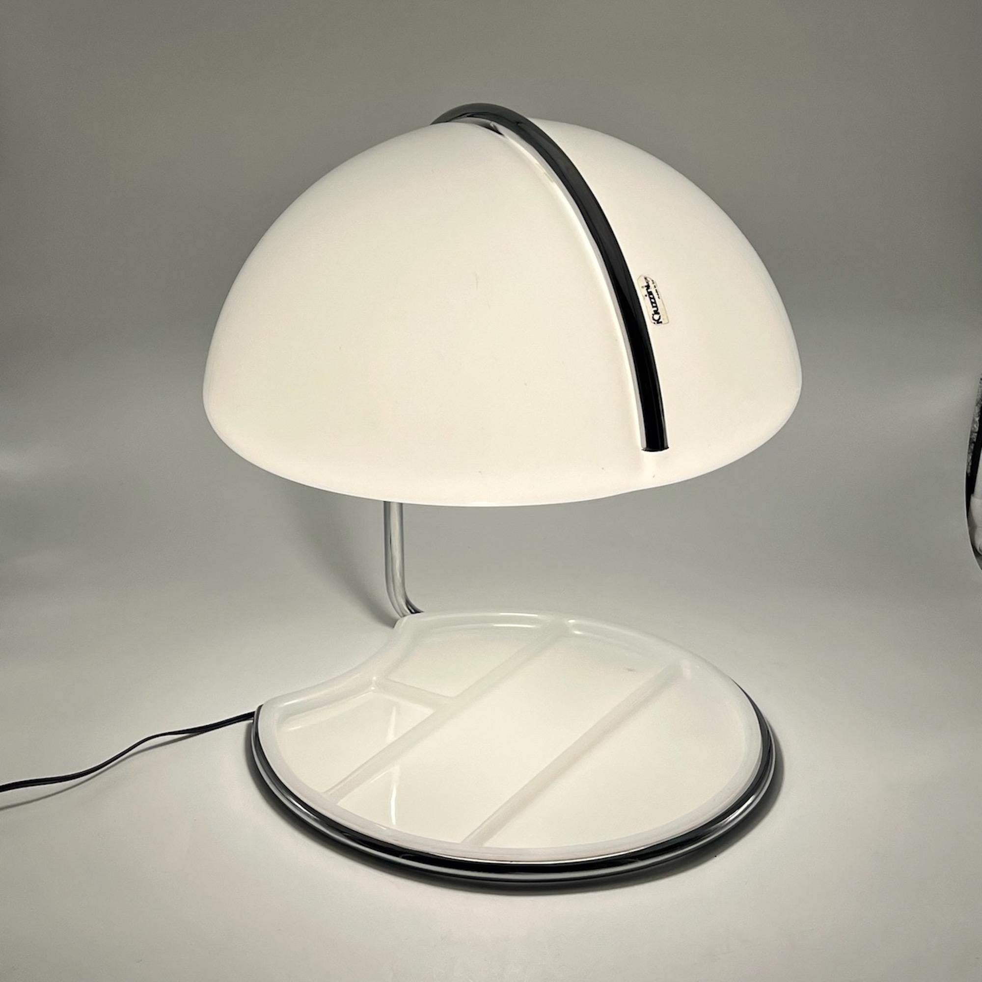 Iconic 60s Design iGuzzini 'Shell' Table Lamp by Luigi Massoni & Luciano Buttura 1