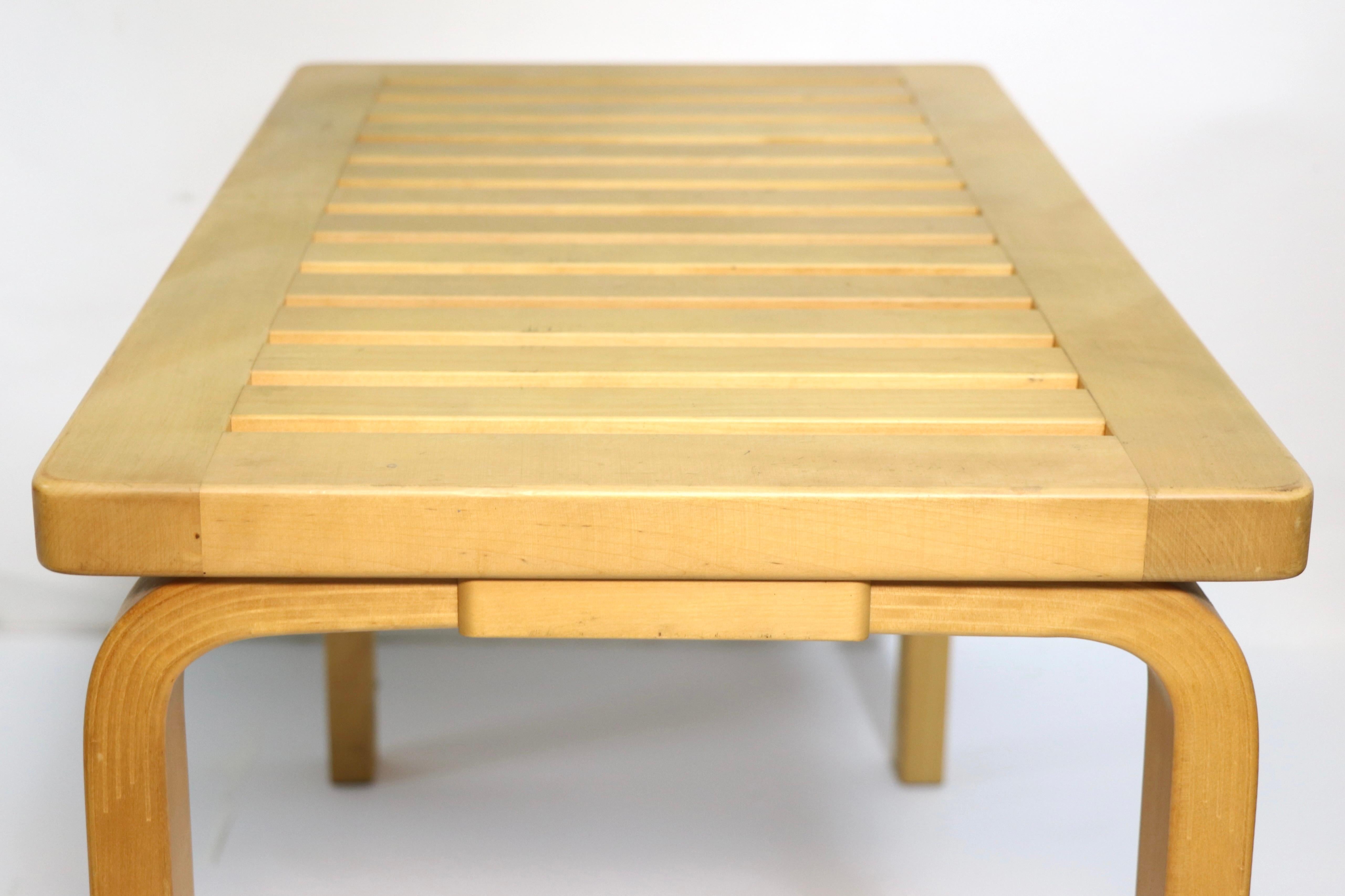 Iconic Aalto Table Bench Model 106 In Good Condition In New York, NY