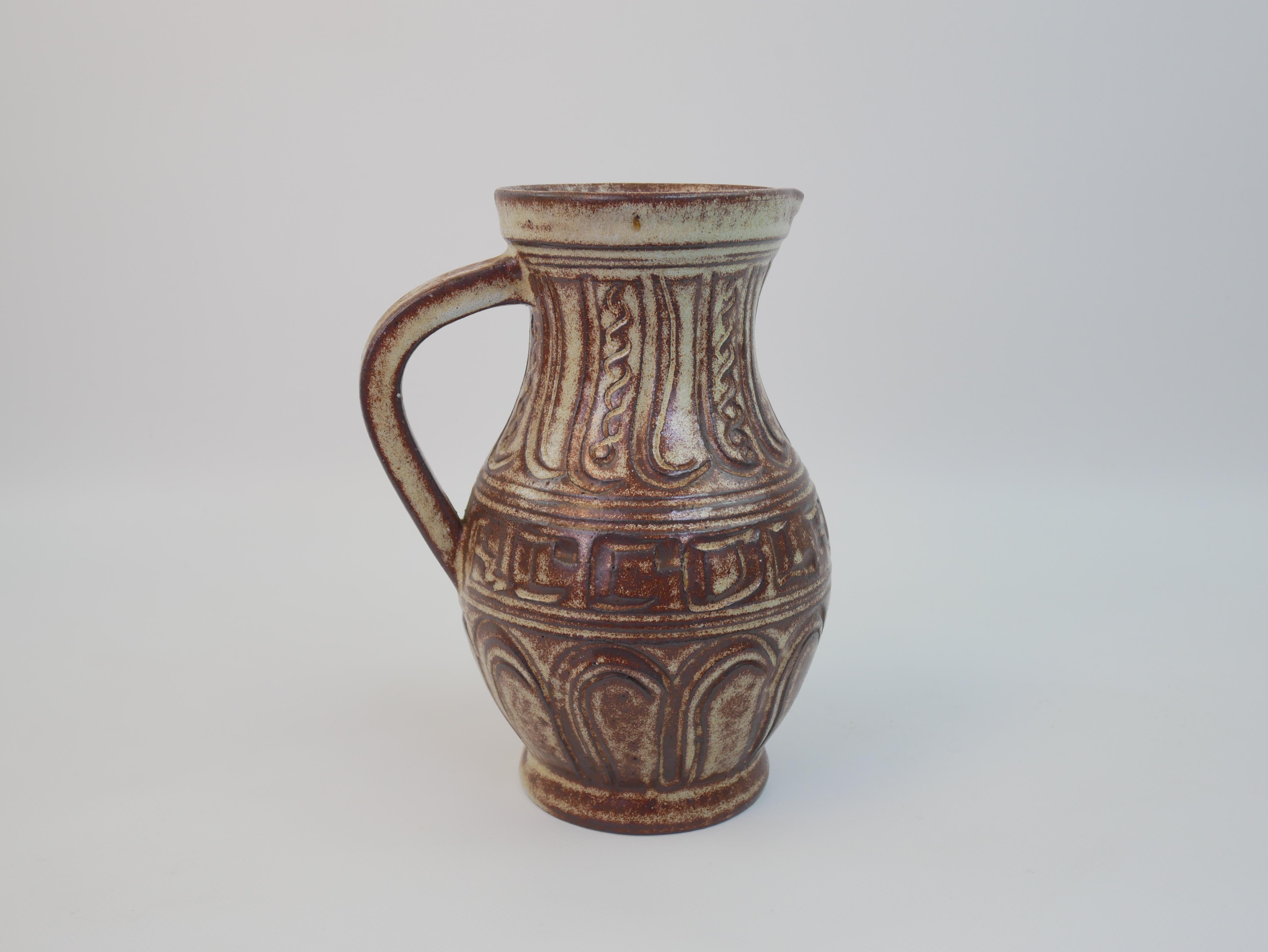 Jarra icónica de cerámica Accolay circa 1960 en venta 9