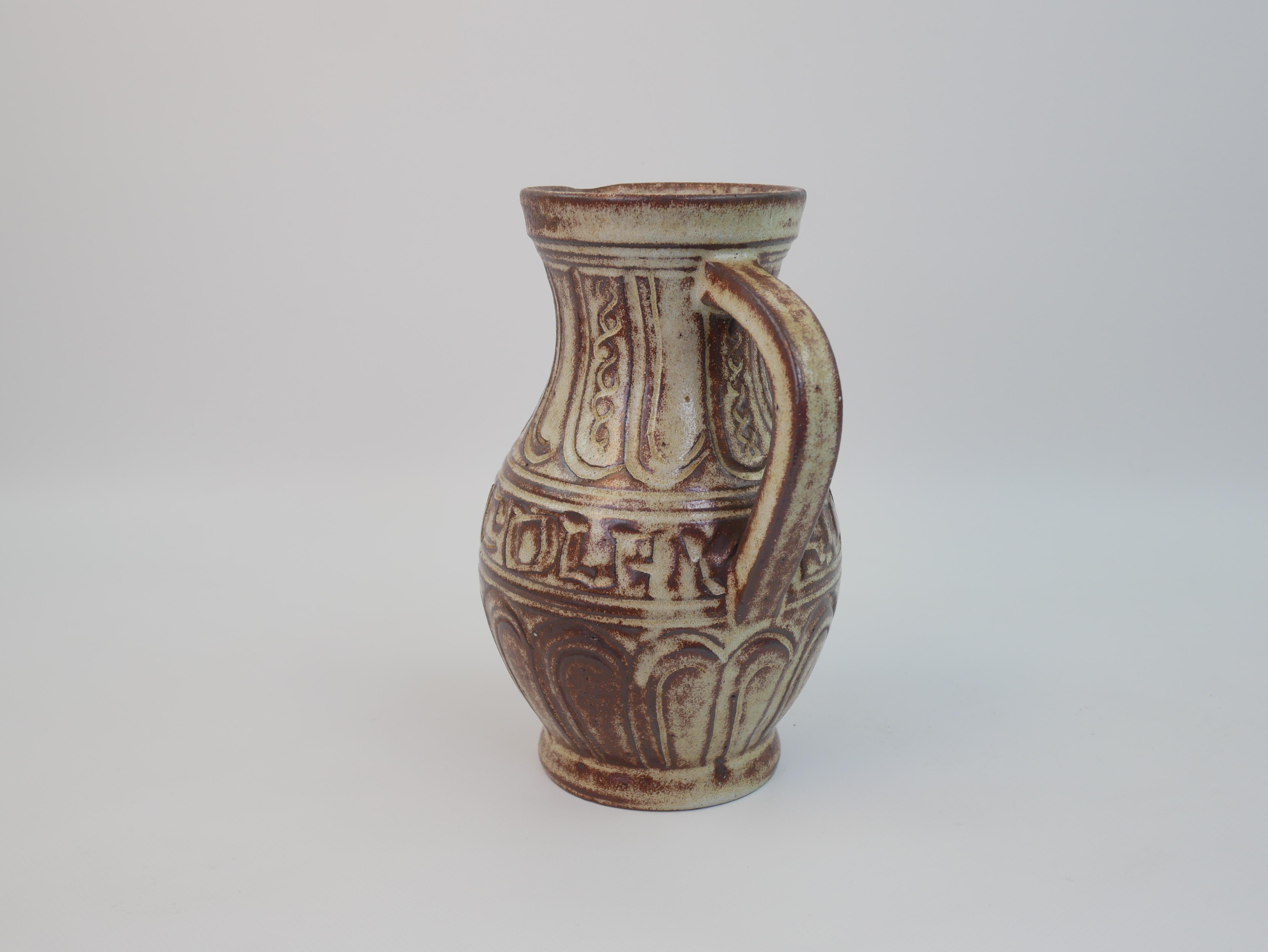 Jarra icónica de cerámica Accolay circa 1960 Cerámico en venta