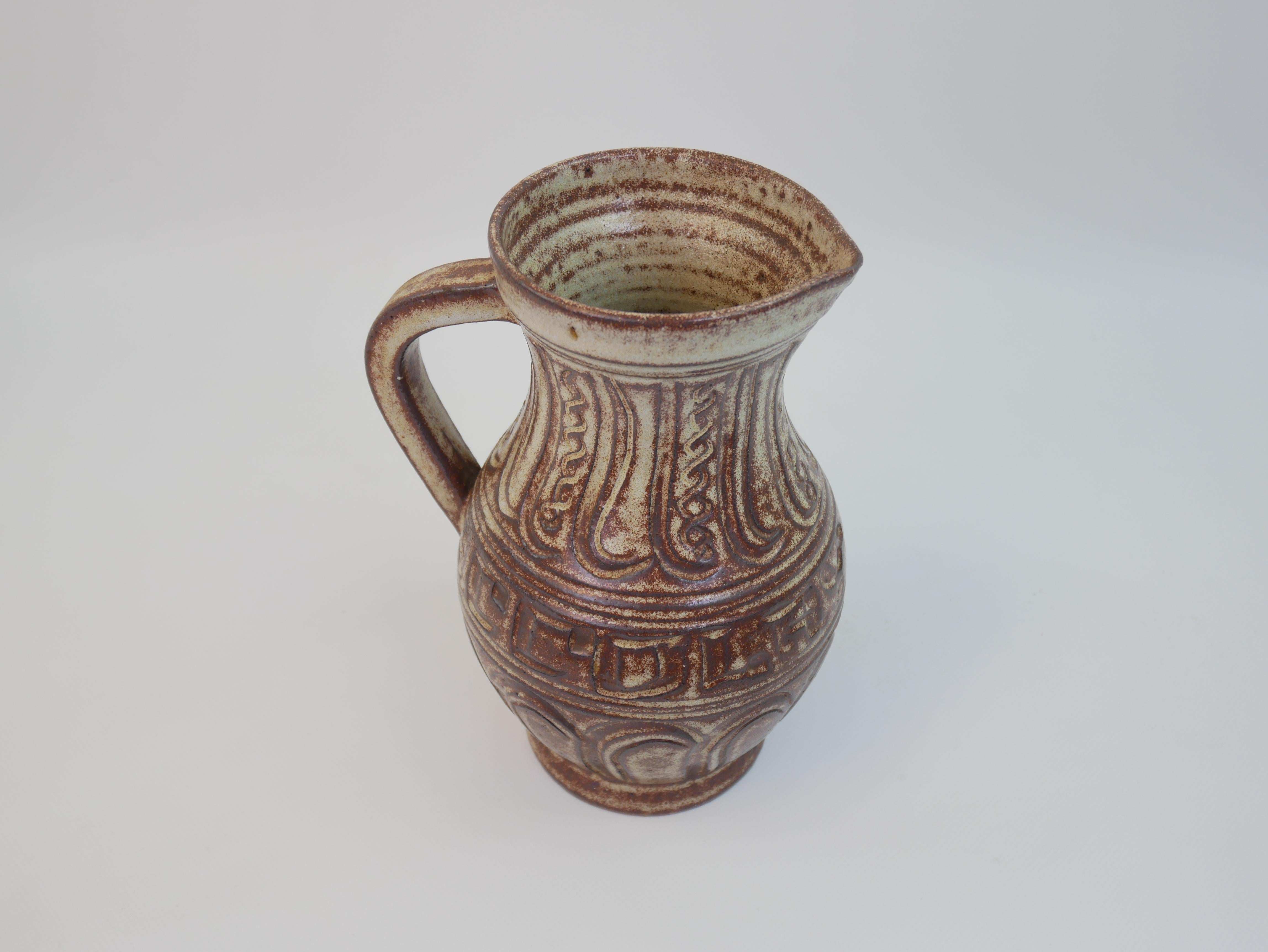 Jarra icónica de cerámica Accolay circa 1960 en venta 2
