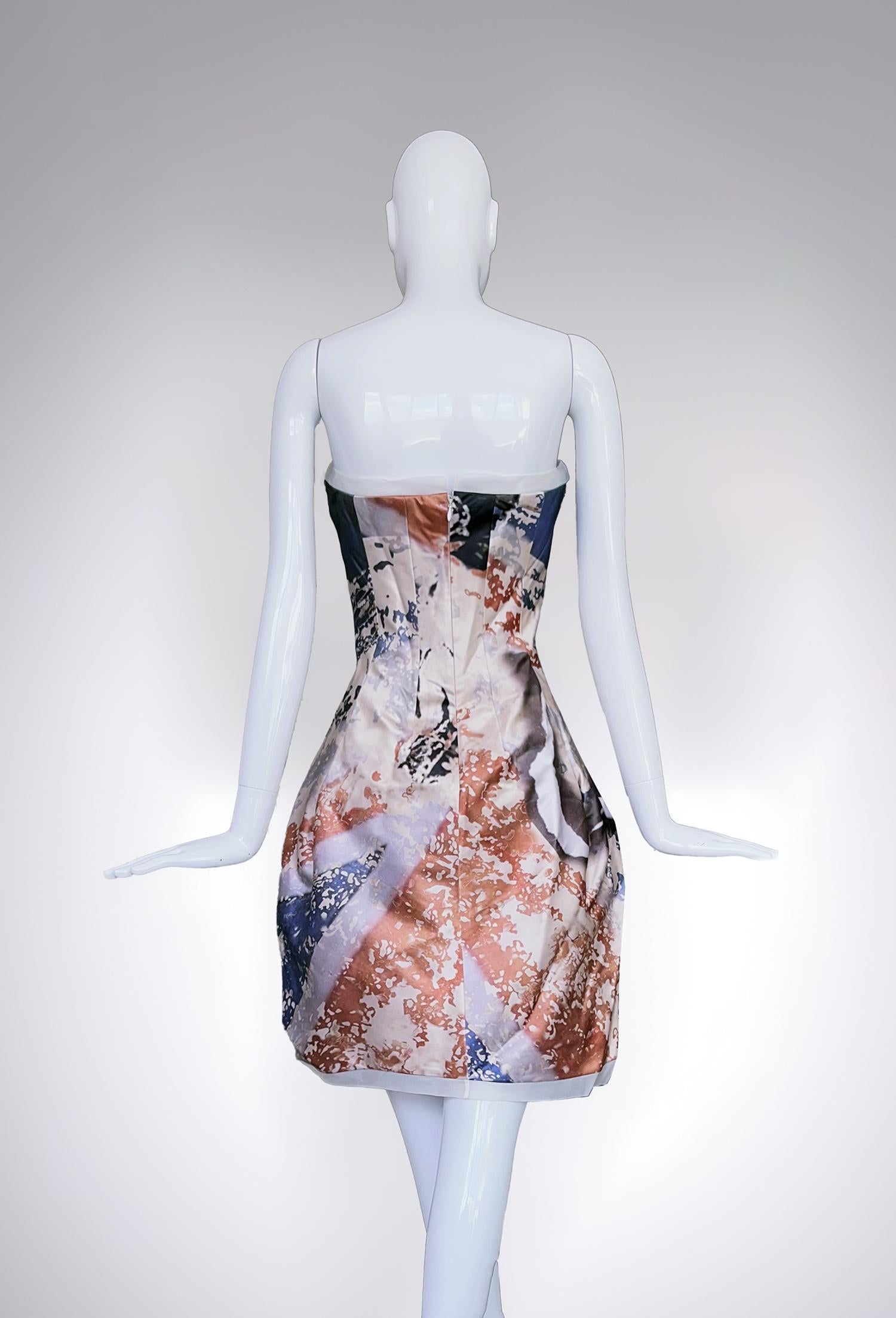 Alexander McQueen AW 2008 Sculptural Pure Silk Corset Dress God Save The Queen For Sale 2