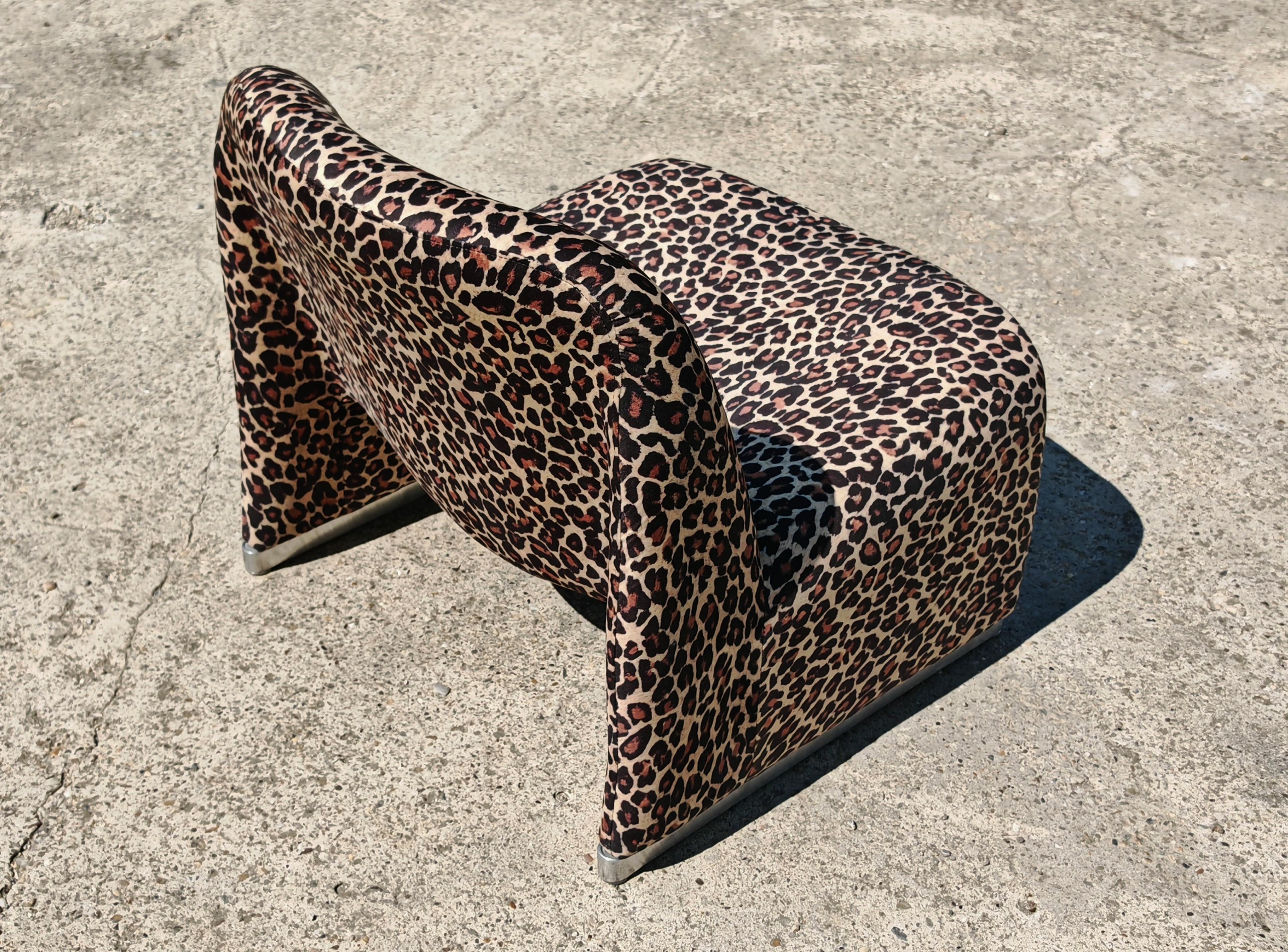 Ikonischer Alky Chair von Giancarlo Piretti für Artifort mit Leopardenmuster (Aluminium) im Angebot