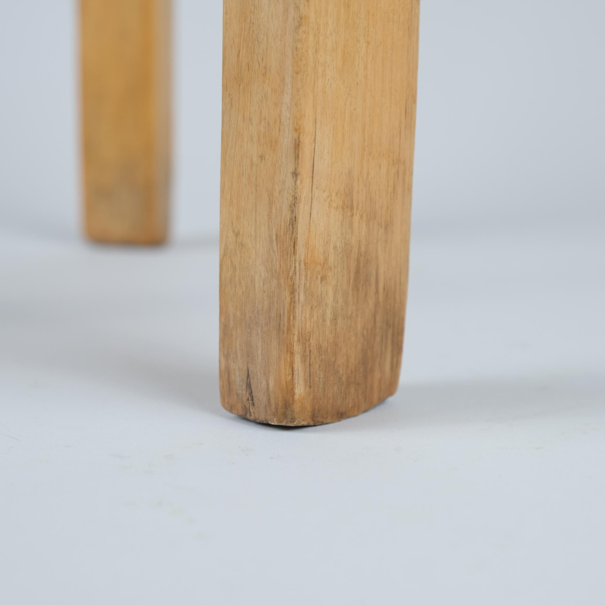 Bouleau Tabouret à 3 pieds iconique Alvar Aalto, modèle 60, peinture en bouleau et vert, Artek, années 1940 en vente