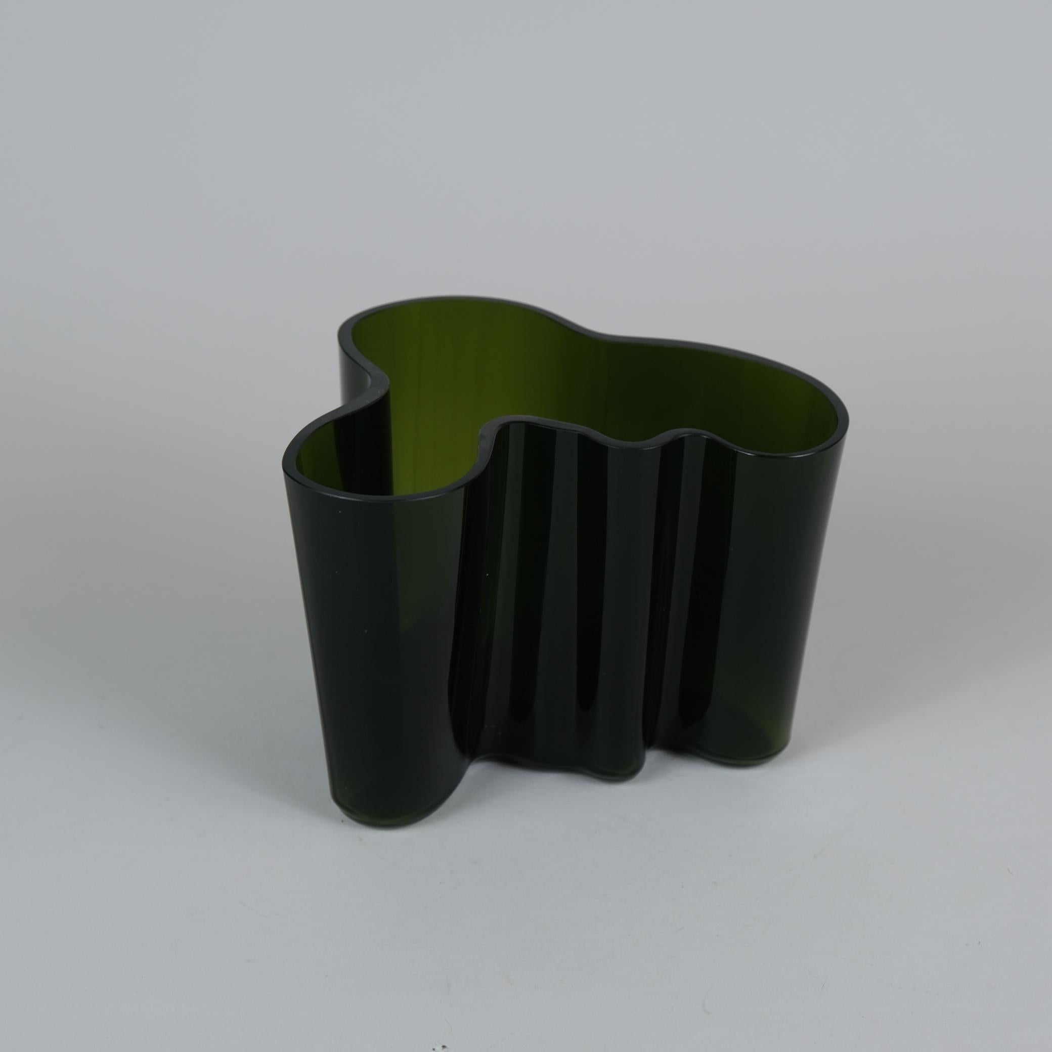 Iconico vaso in vetro Alvar Aalto+Aalto Modello. 3030, Greene & Greene, Iittala 1960 In condizioni buone in vendita a Helsinki, FI