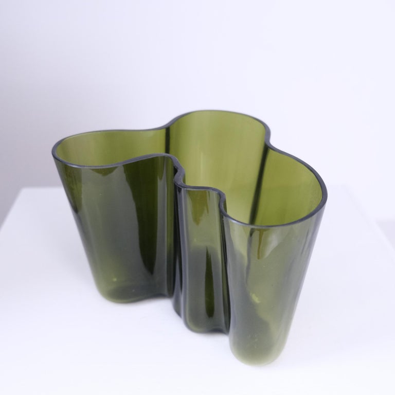 Iconic Alvar Aalto Savoy Vase Model. 3030 in Deep Green, Iittala