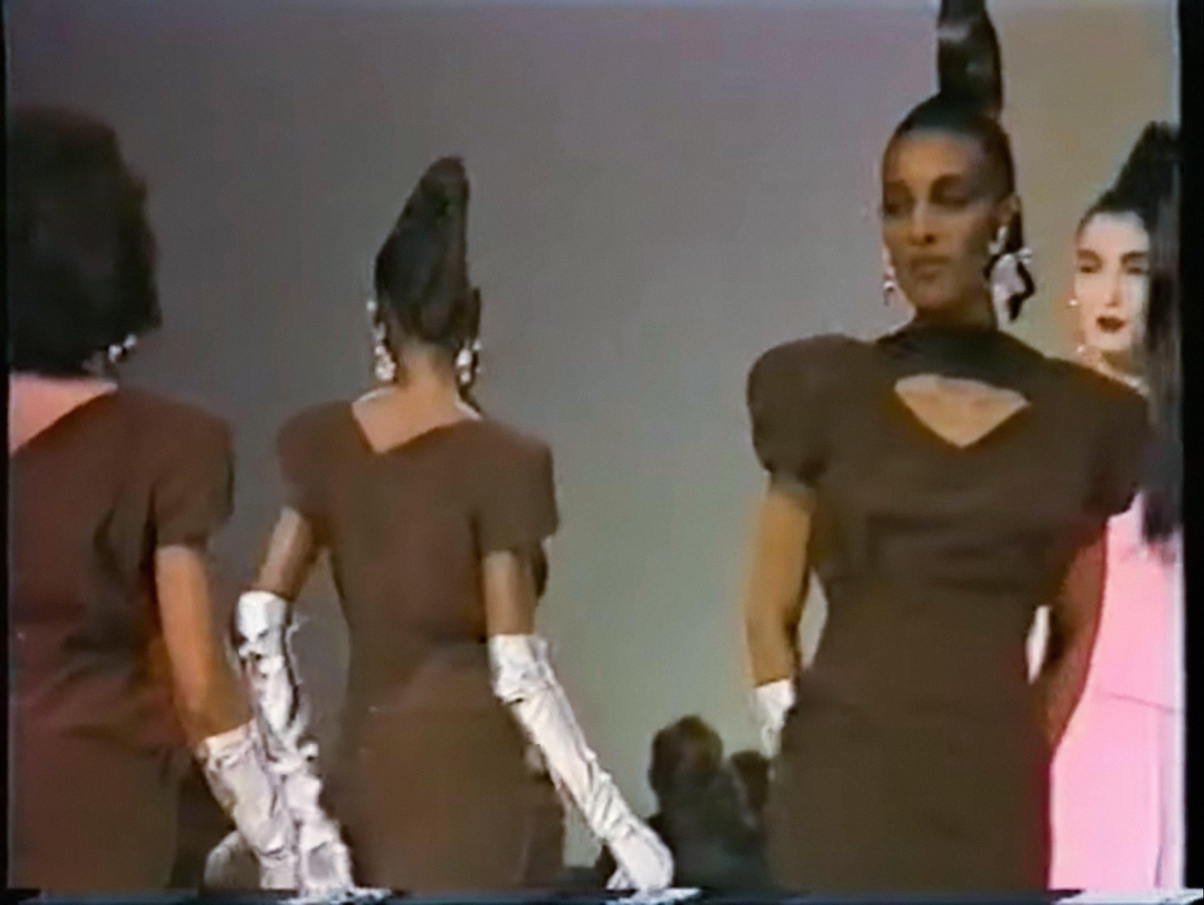 Ikonisches und äußerst seltenes Thierry Mugler-Kleid F/S 1988 Skulpturales Kleid  (Schwarz) im Angebot