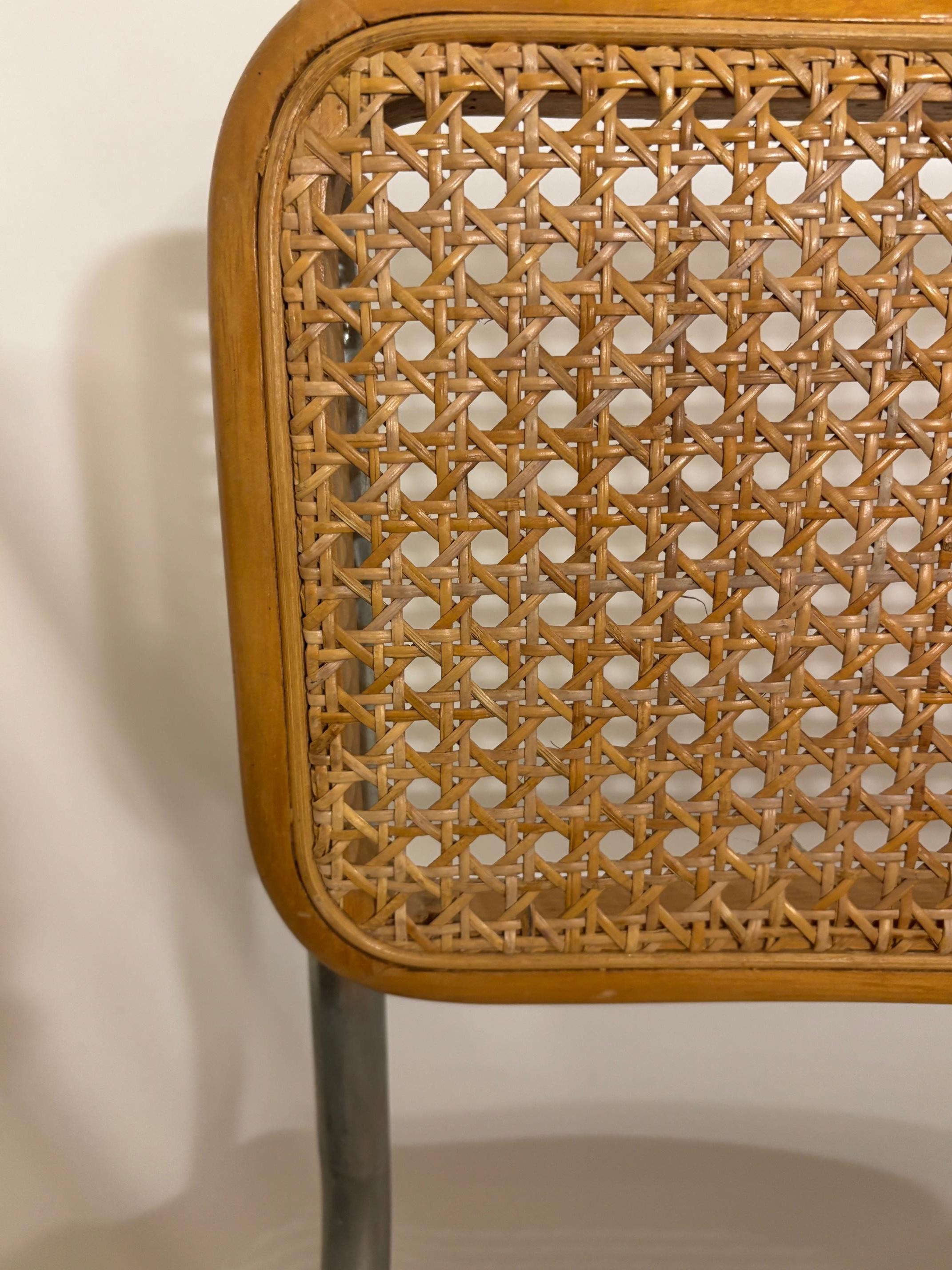 Charming and iconic set of 4 Children's Breuer style chairs

Very rare and in great condition 