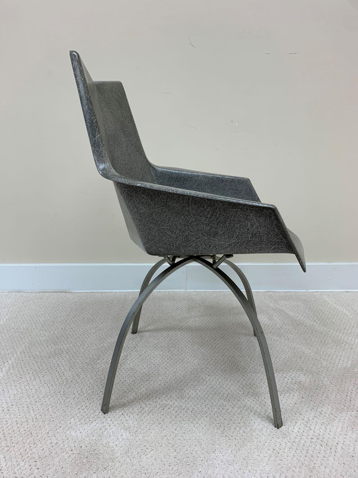 Iconic and Rare Origami Fiberglass Chair with Spider Leg Base by Paul McCobb 2