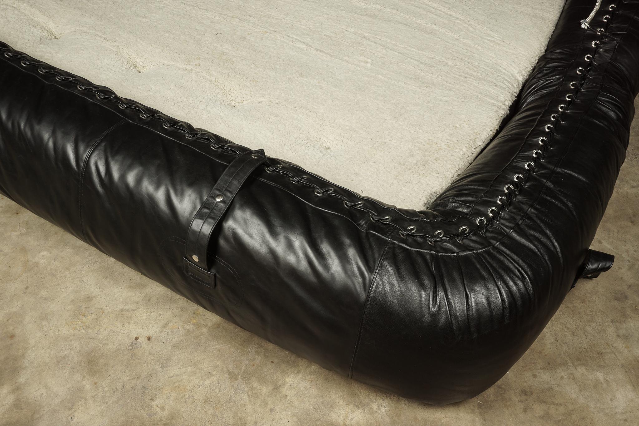 Vintage “Anfibio” Leather Sofa by Alessandro Becchi for Giovannetti, circa 1970 1