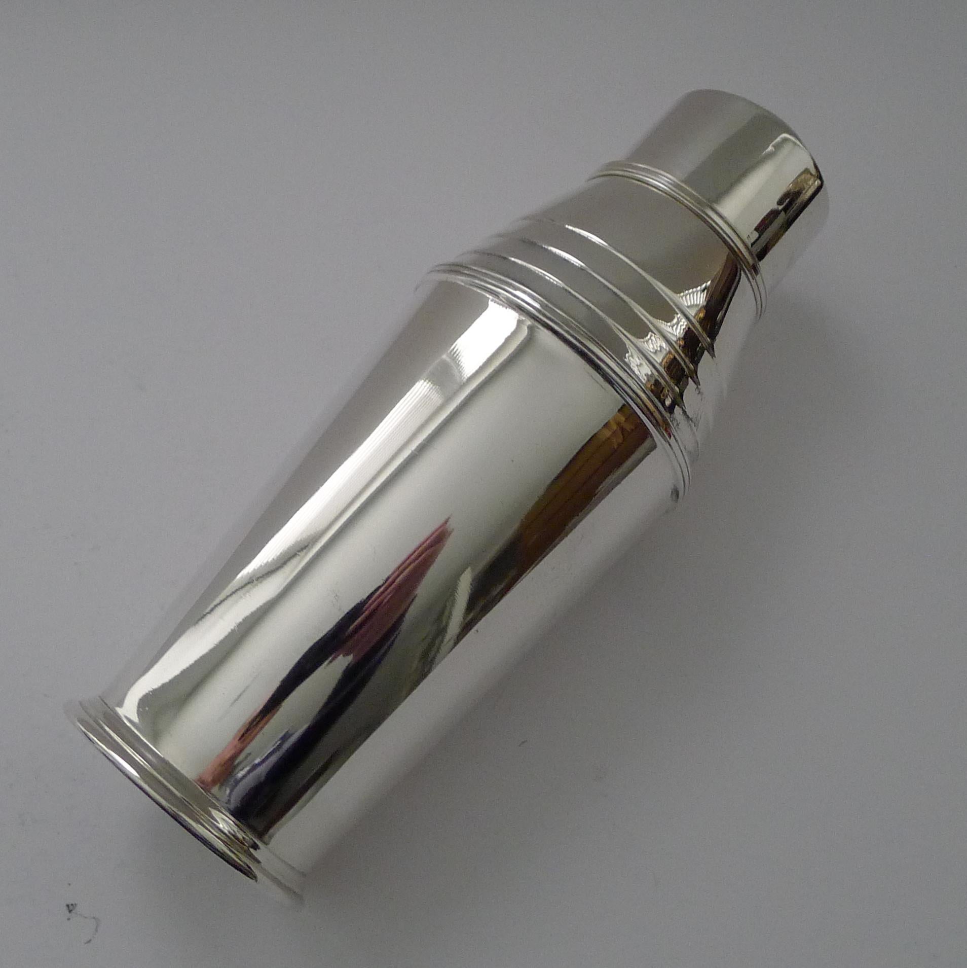 British Iconic Art Deco Cocktail Shaker by Adie Brothers, circa 1930s For Sale