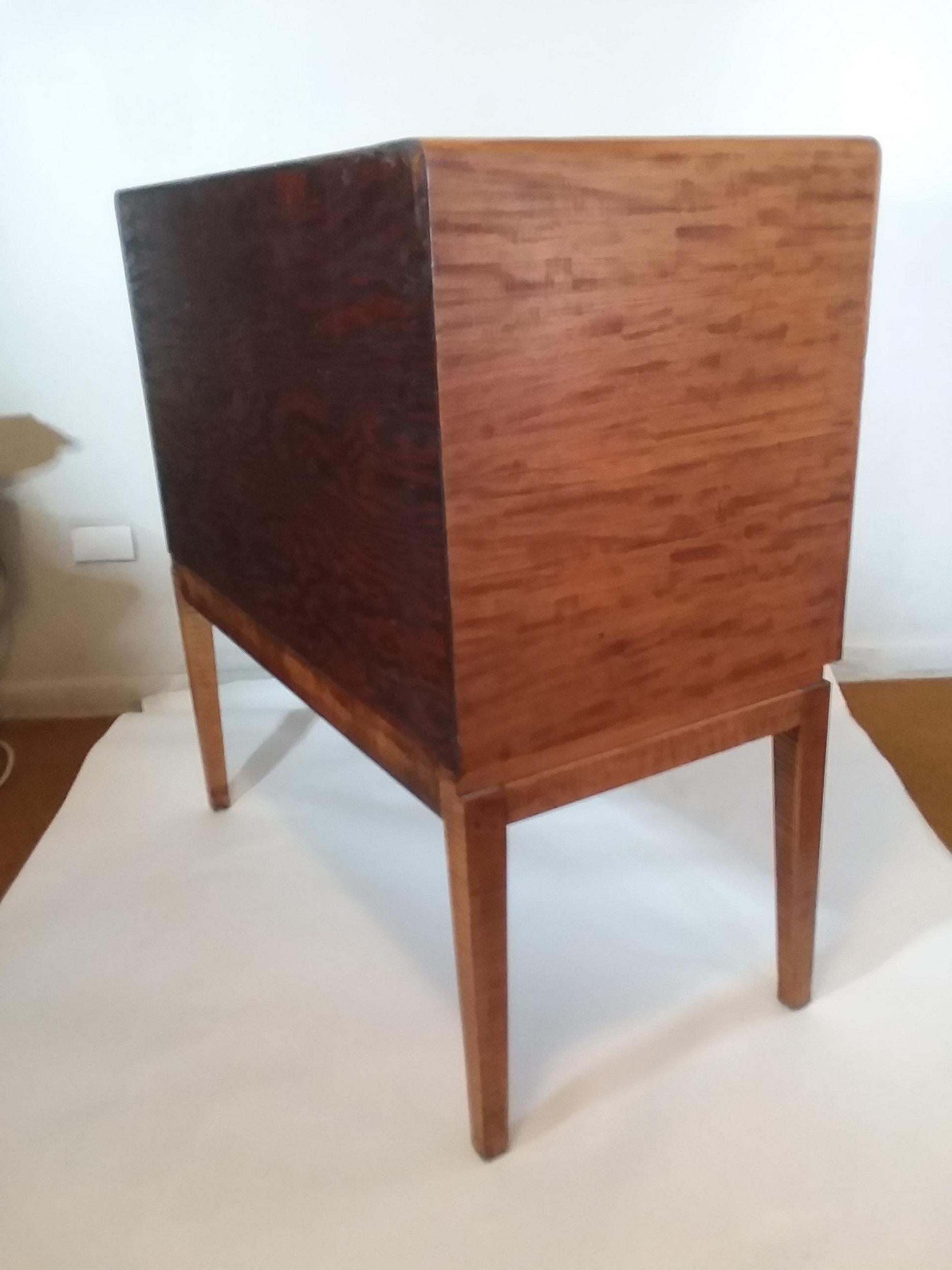 Iconic Art Deco Inlaid New York Bar Cabinet For Sale 2