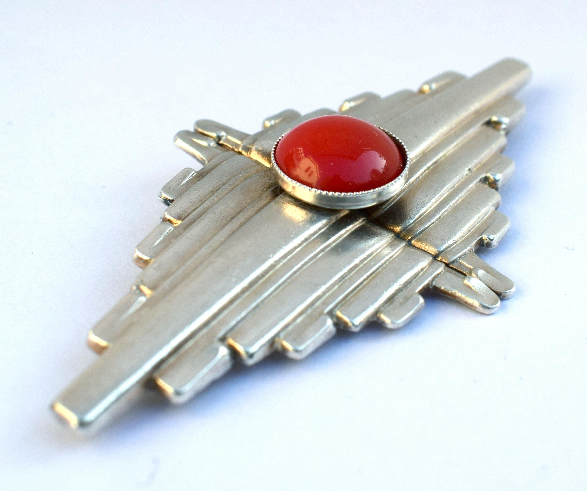 Iconic Art Deco Style Modernist Ladies Brooch In Excellent Condition In Westward ho, GB