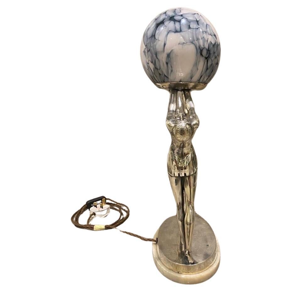Lampe Art déco emblématique double dame en métal argenté et albâtre des années 1920 en vente 4