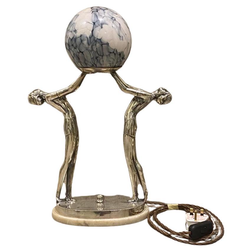 Lampe Art déco emblématique double dame en métal argenté et albâtre des années 1920 en vente 5