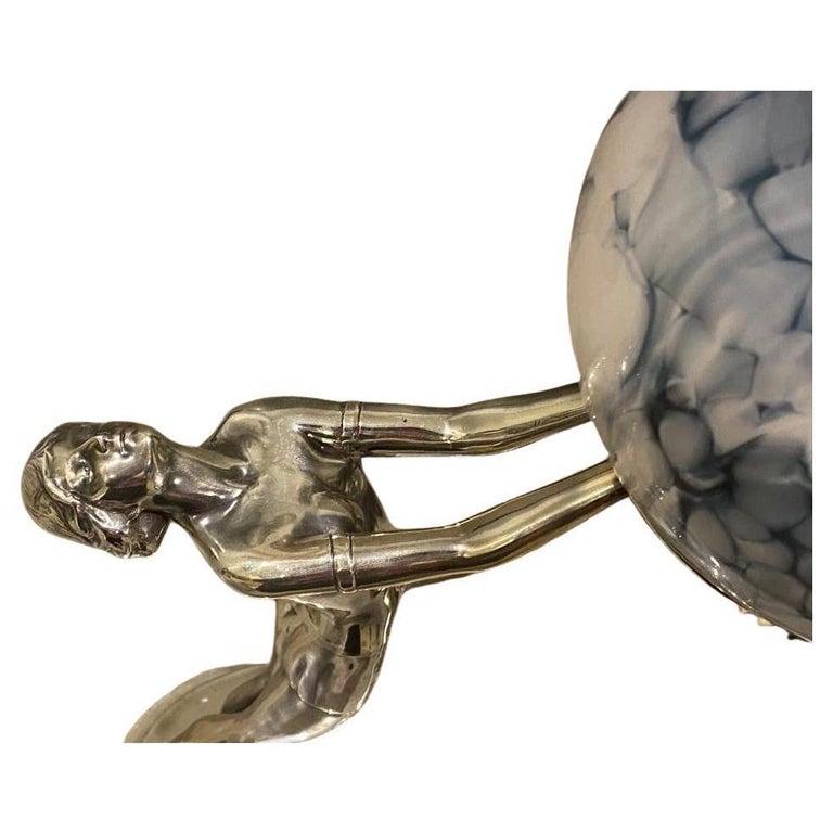 Lampe Art déco emblématique double dame en métal argenté et albâtre des années 1920 en vente 7