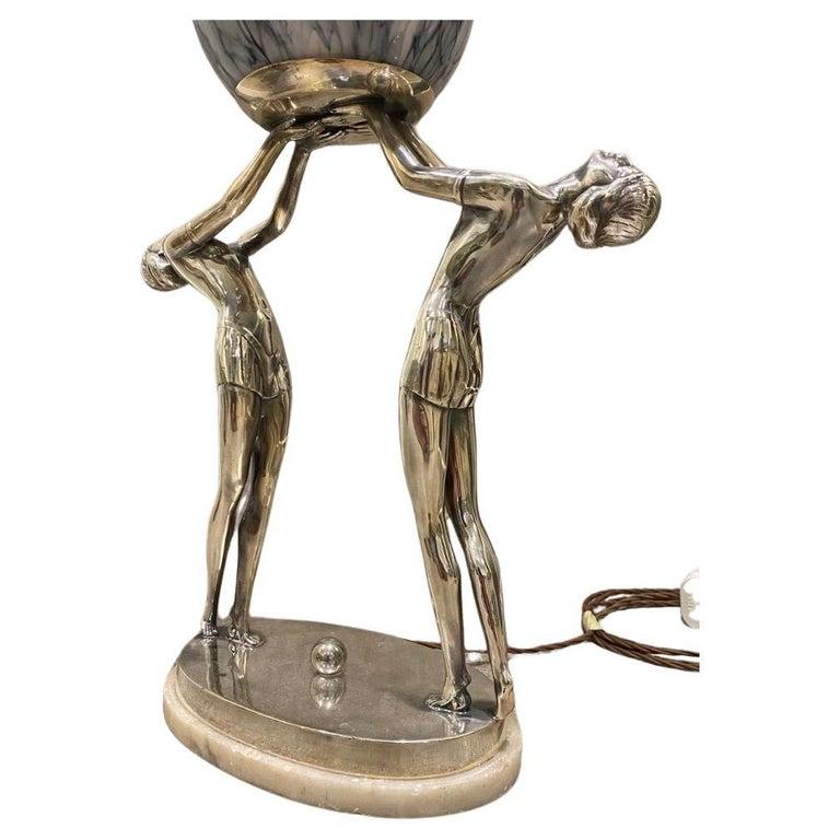 Lampe Art déco emblématique double dame en métal argenté et albâtre des années 1920 en vente 10